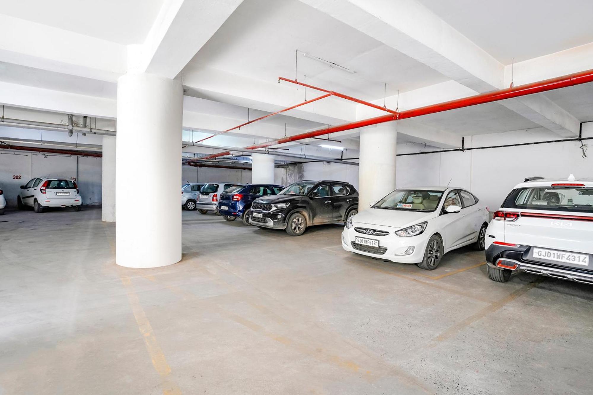 Fabhotel Silver Hotel Ahmedabad