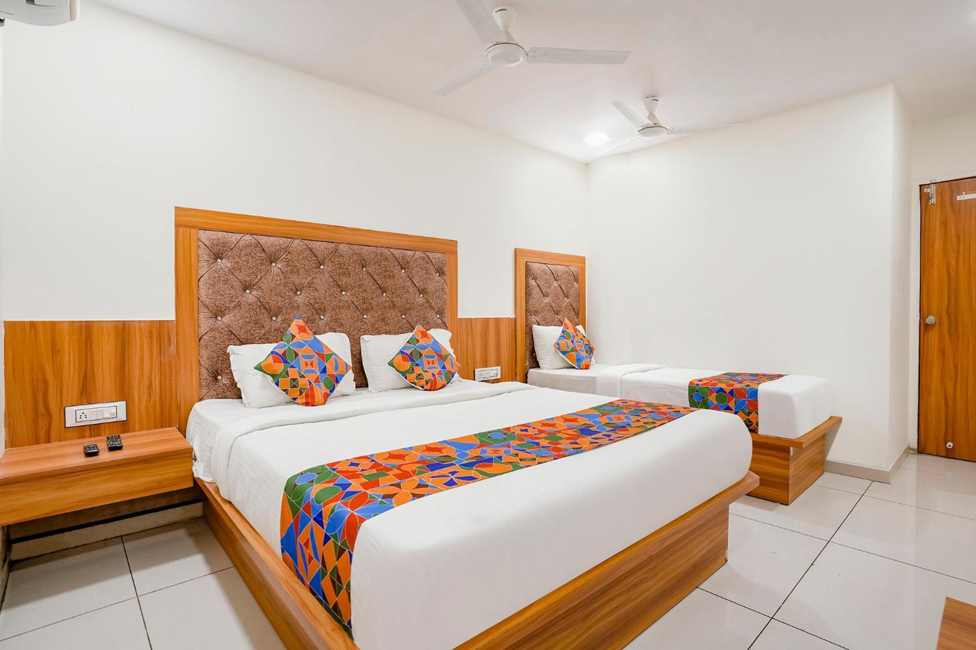 Fabhotel Silver