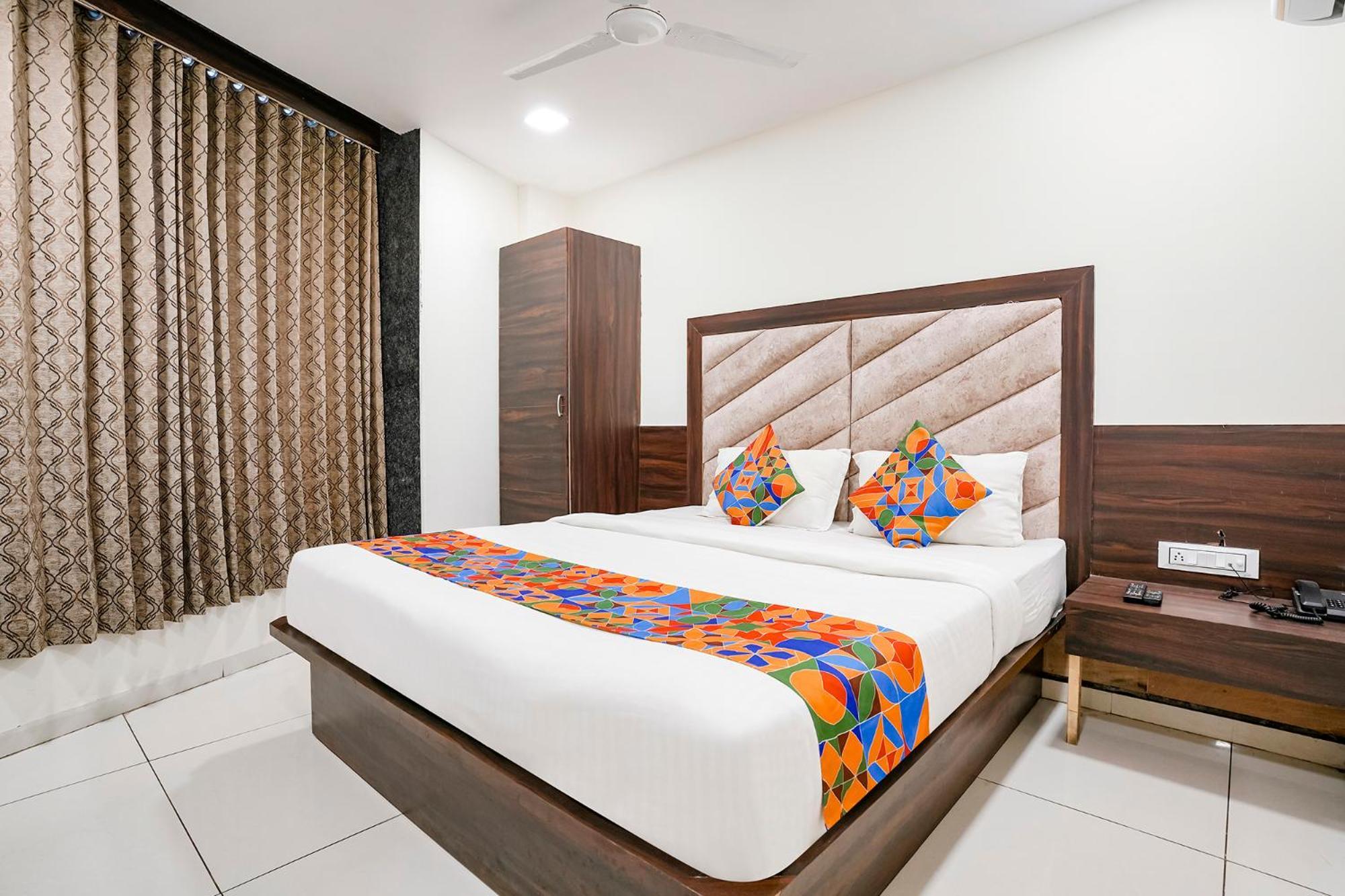 Hotel Fabhotel Silver Ahmedabad