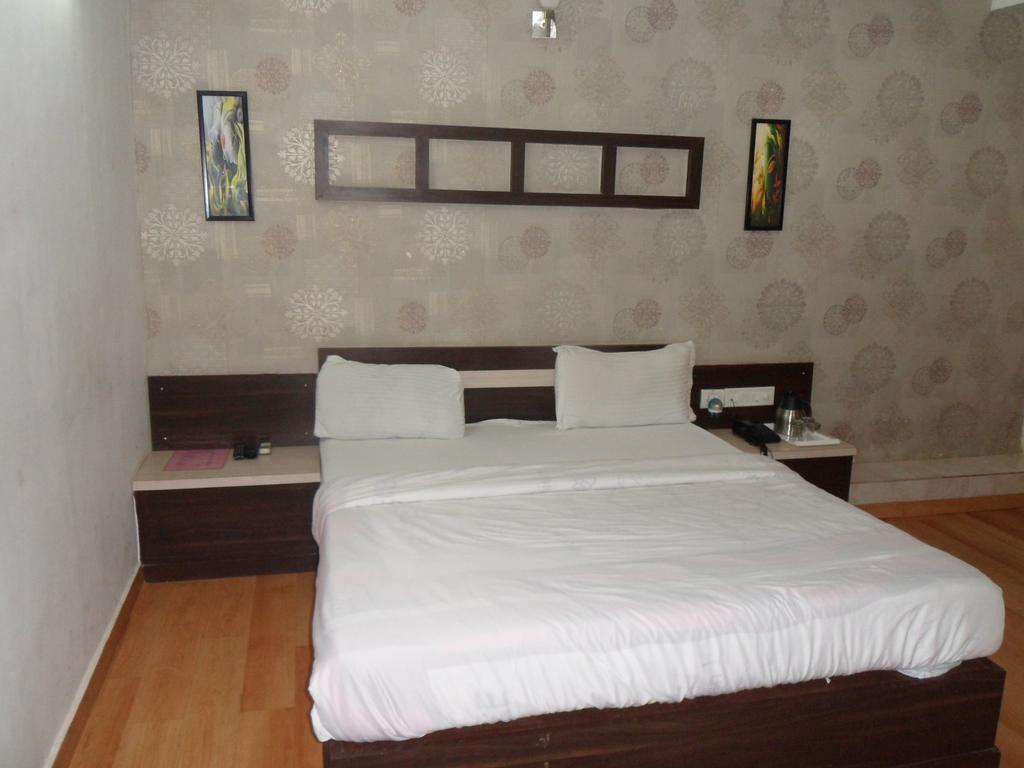 Avion Hotel