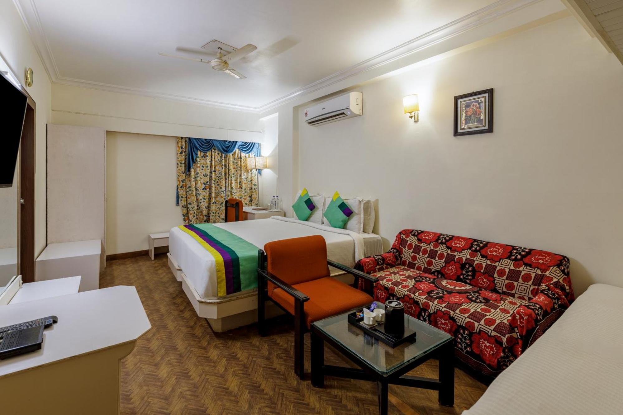 Oyo 2308 Crown 3* Ahmedabad