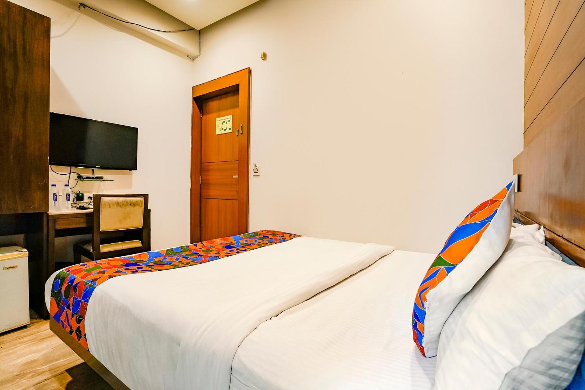 Fabhotel Kyra - Near Airport Road Hotel Ahmedabad