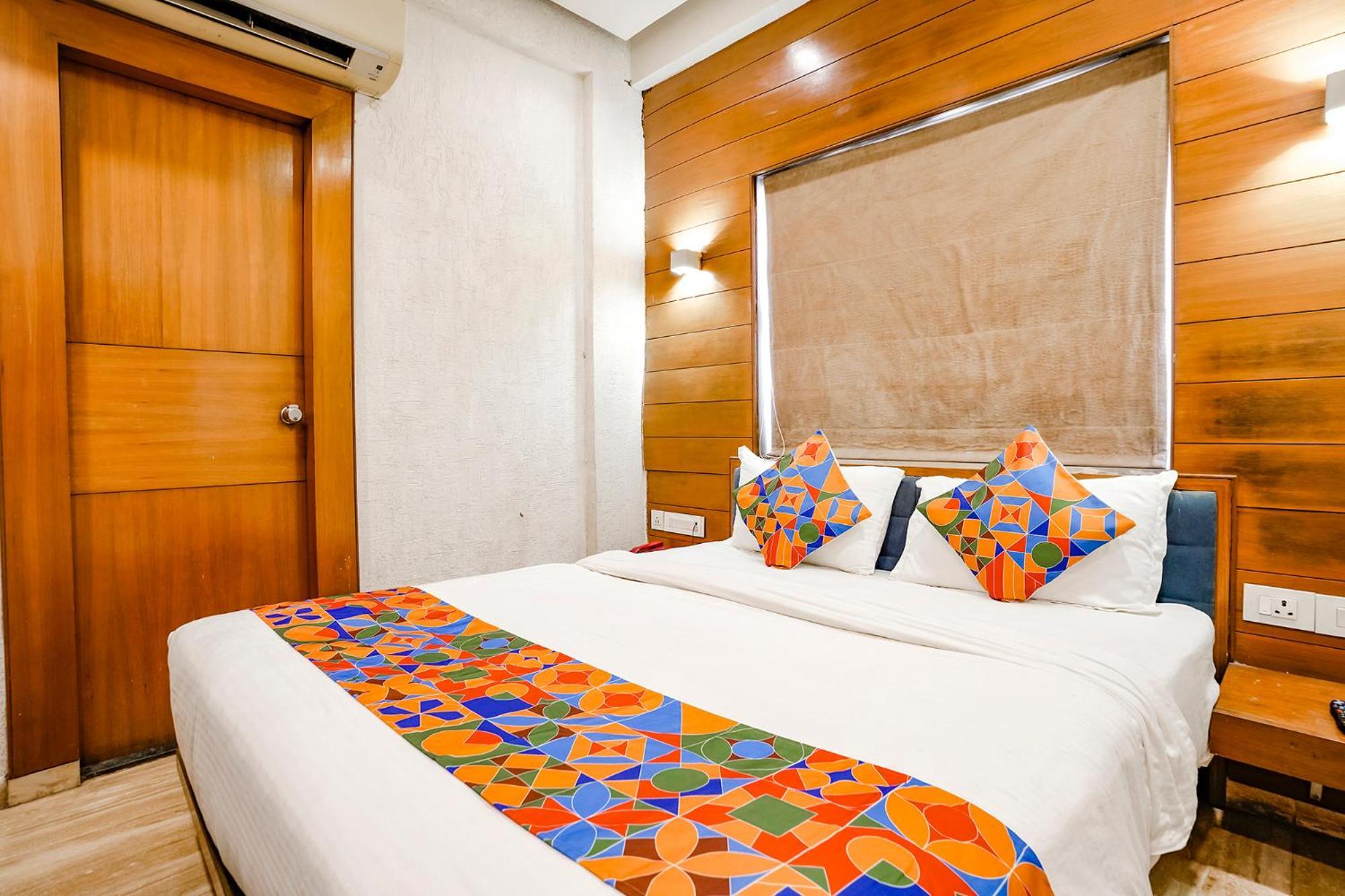Fabhotel Kyra - Near Airport Road