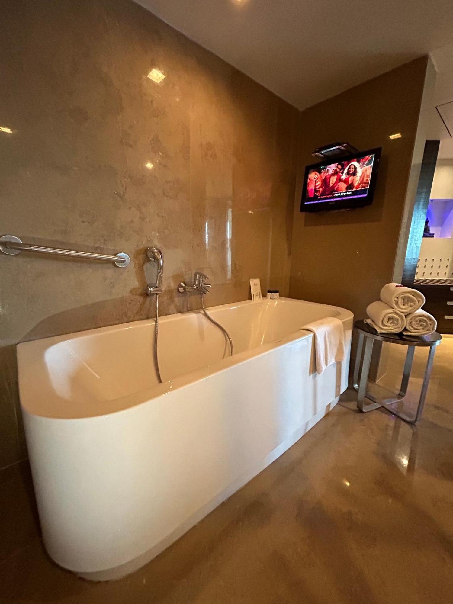 Fortune Select Sg Highway, - Member Itc Hotels' Group 5*