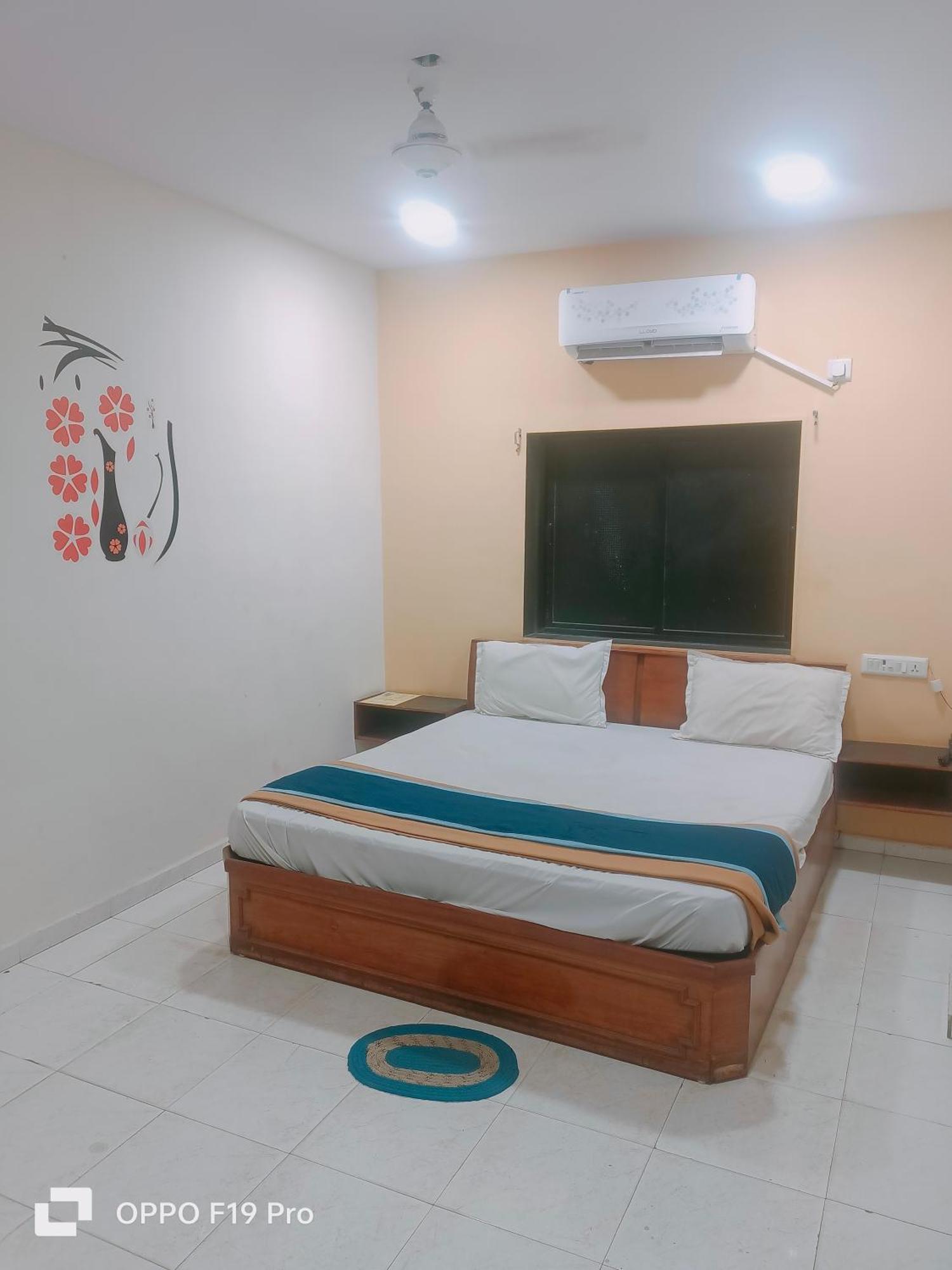 Sarovar Narol Guest house *