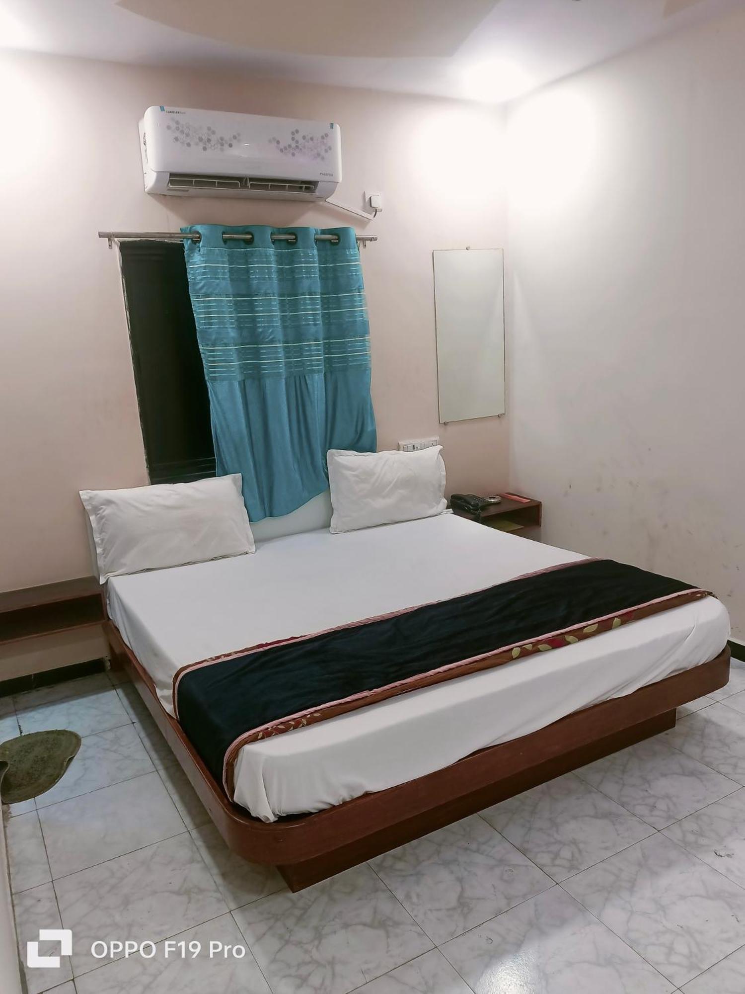 Guest house Sarovar Narol *