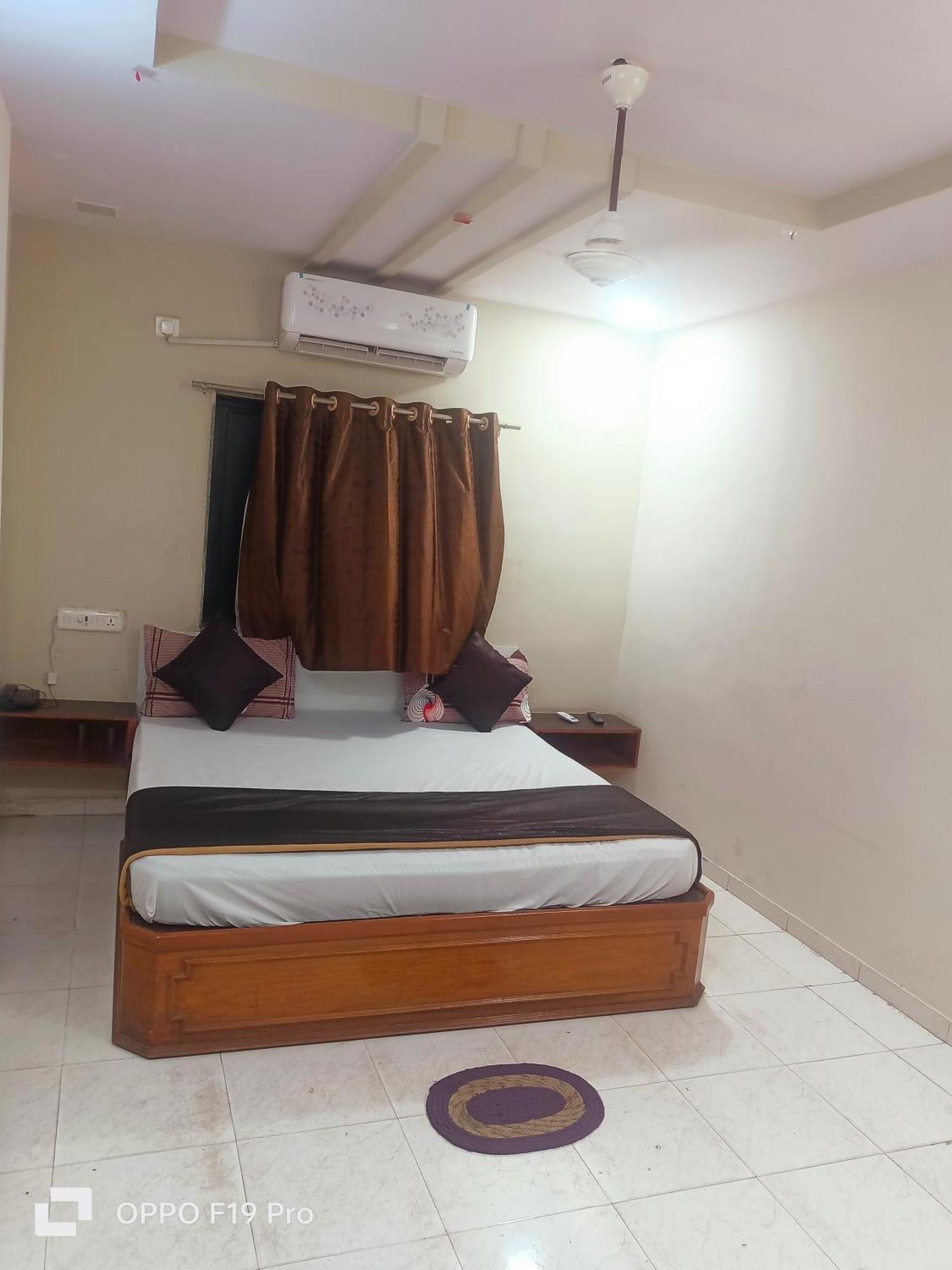 Guest house Sarovar Narol Ahmedabad