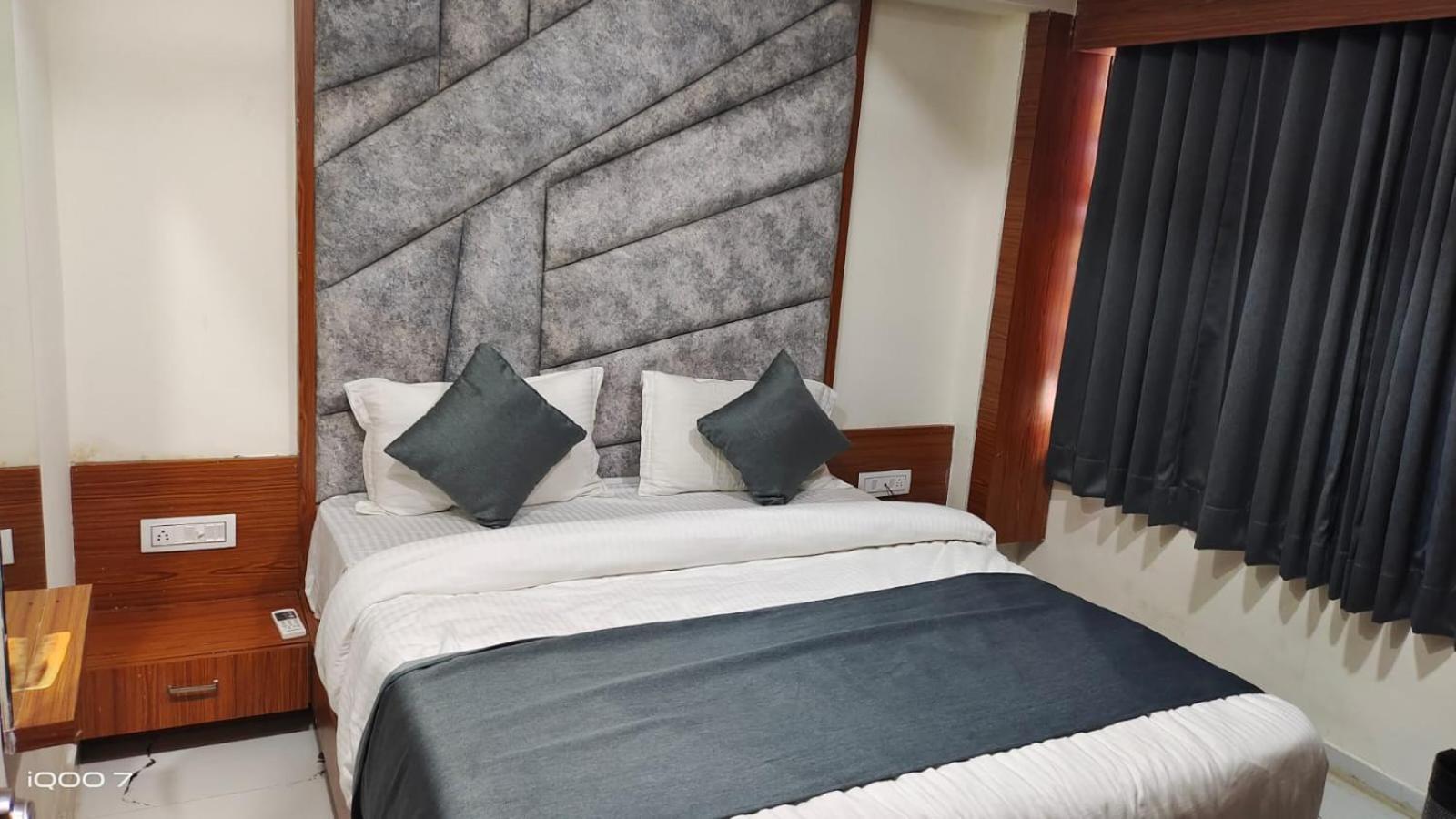 New Kunj Hotel 3*