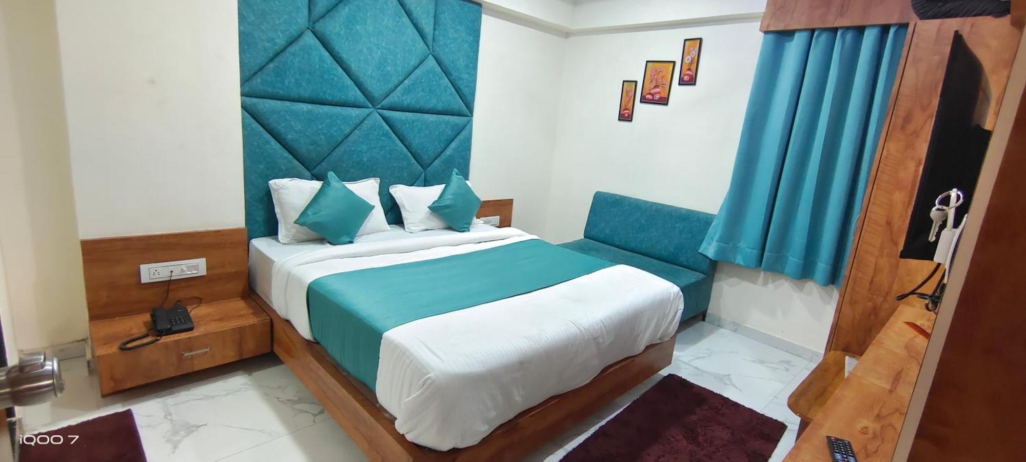 Hotel New Kunj Ahmedabad
