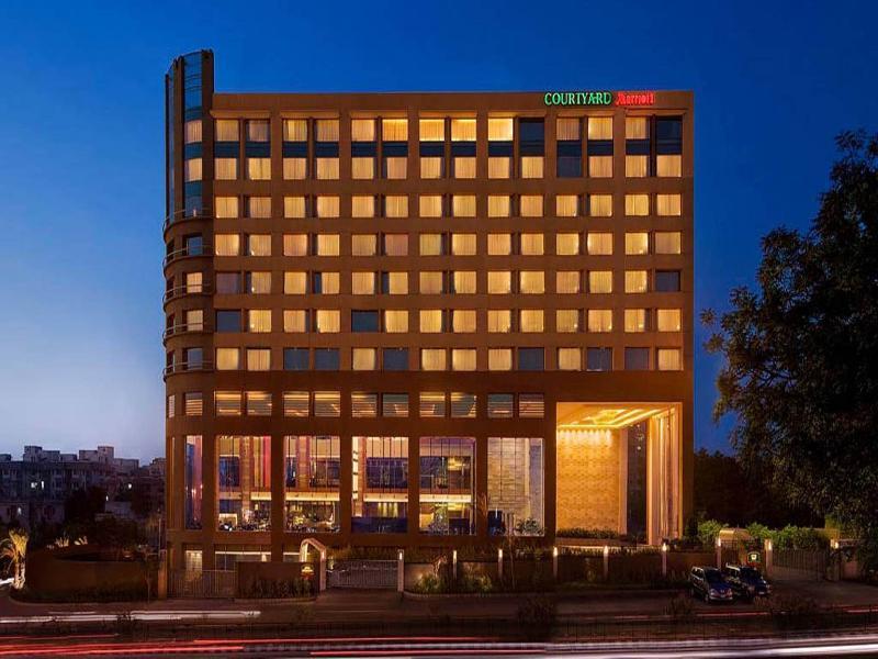 Courtyard By Marriott