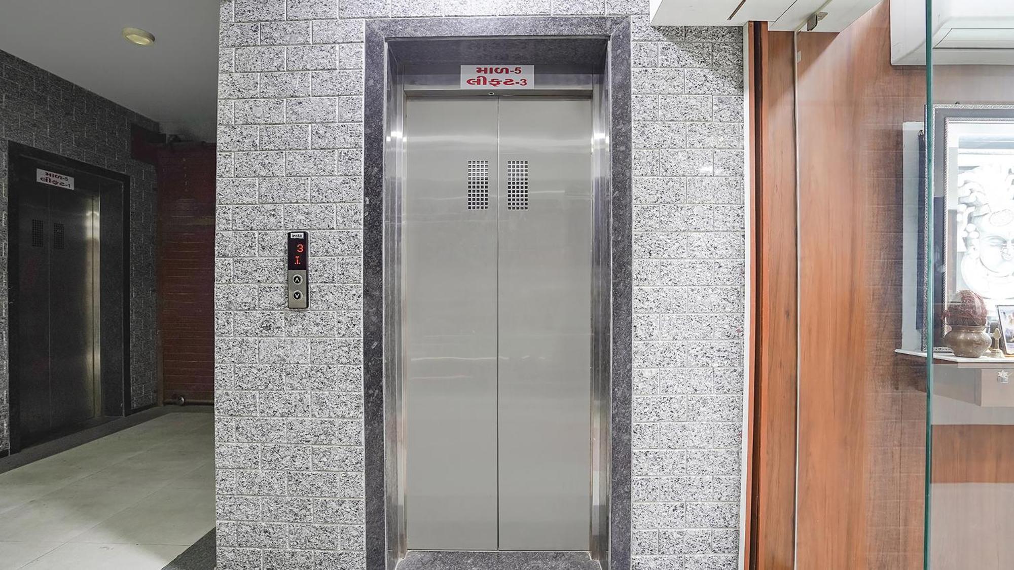 Fabhotel Vishala In Hotel