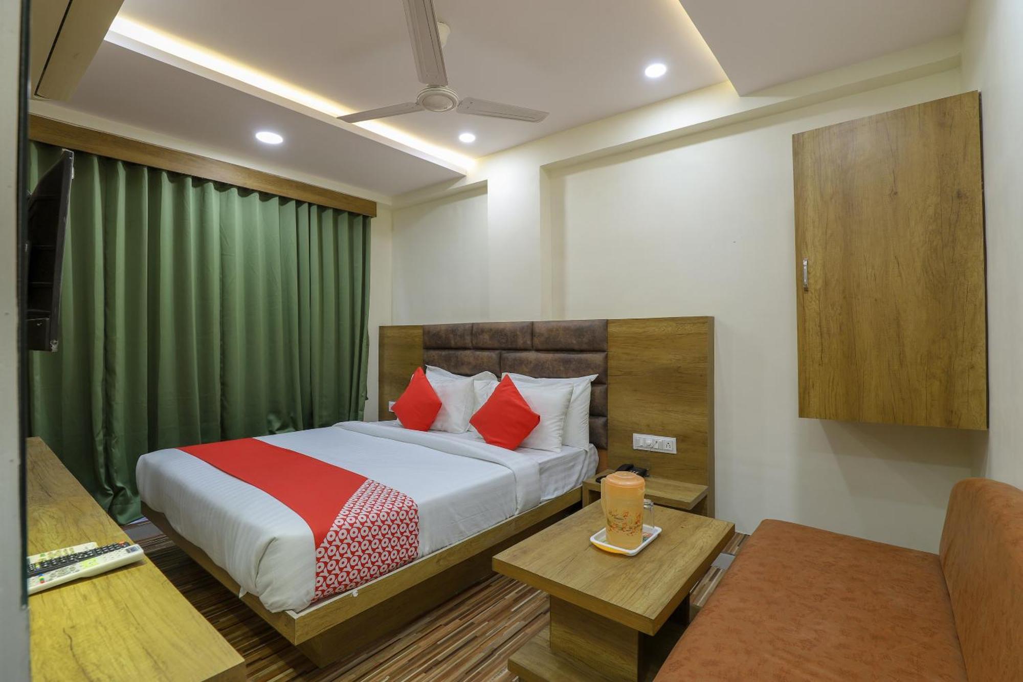 O Shubham Hotel 4*