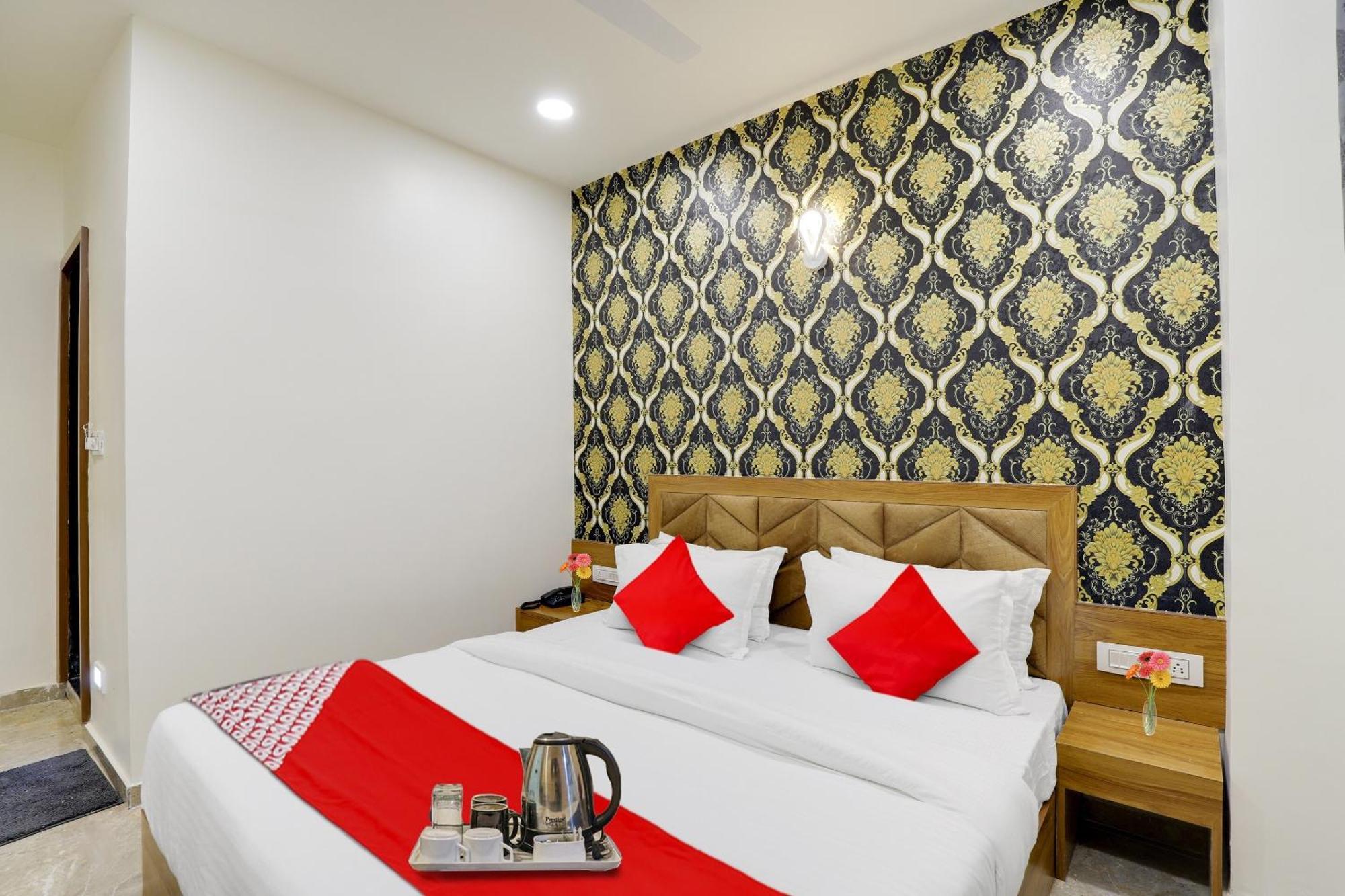 Collection O Park Hotel Ahmedabad