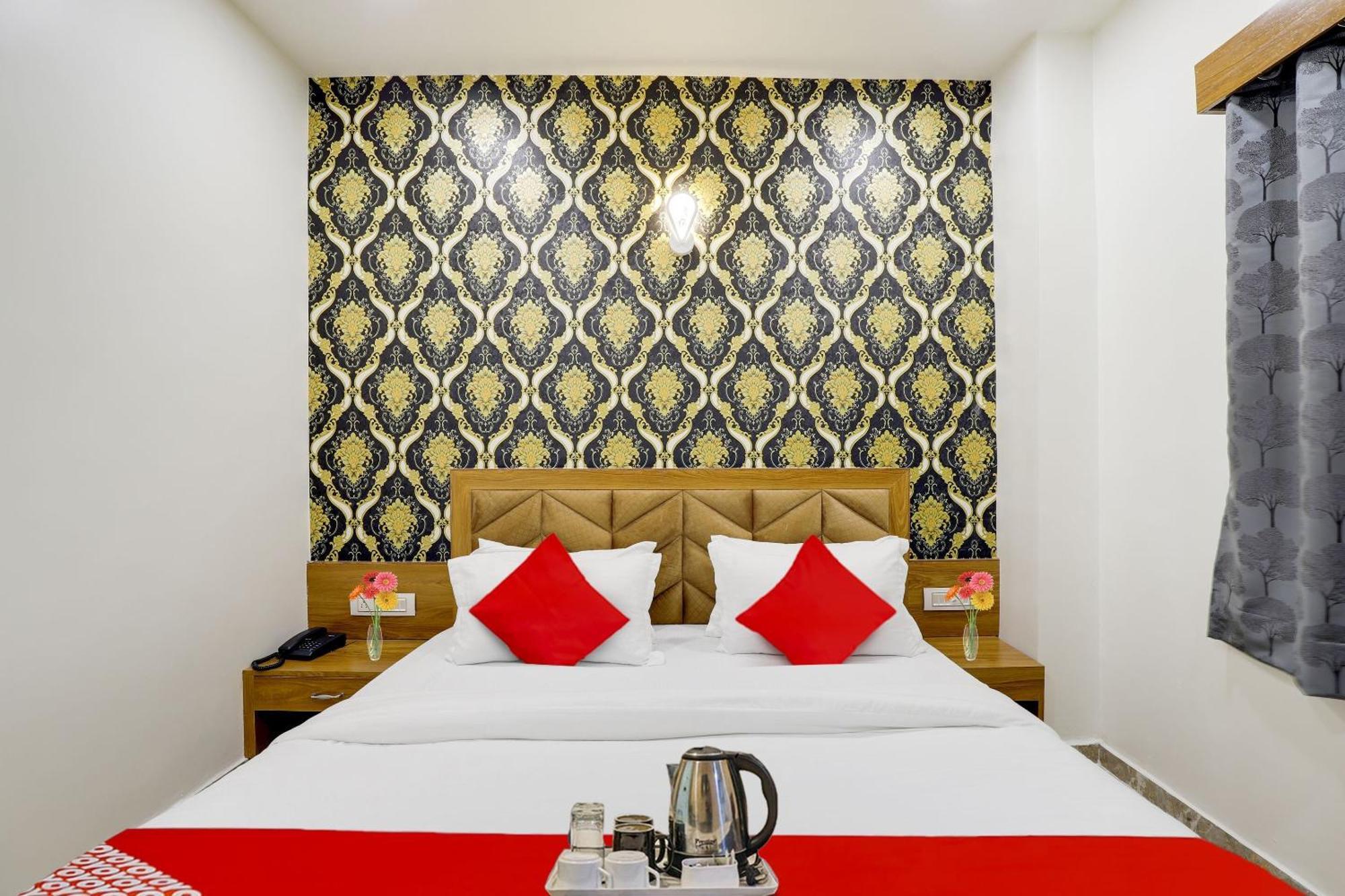 Hotel Collection O Park 3*