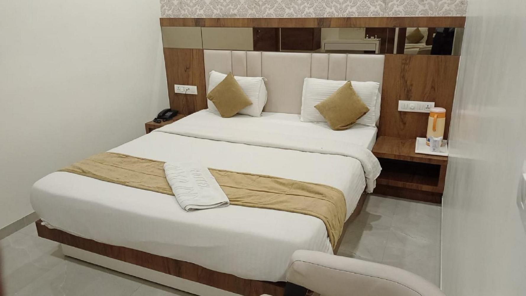 Alka Hotel Ahmedabad