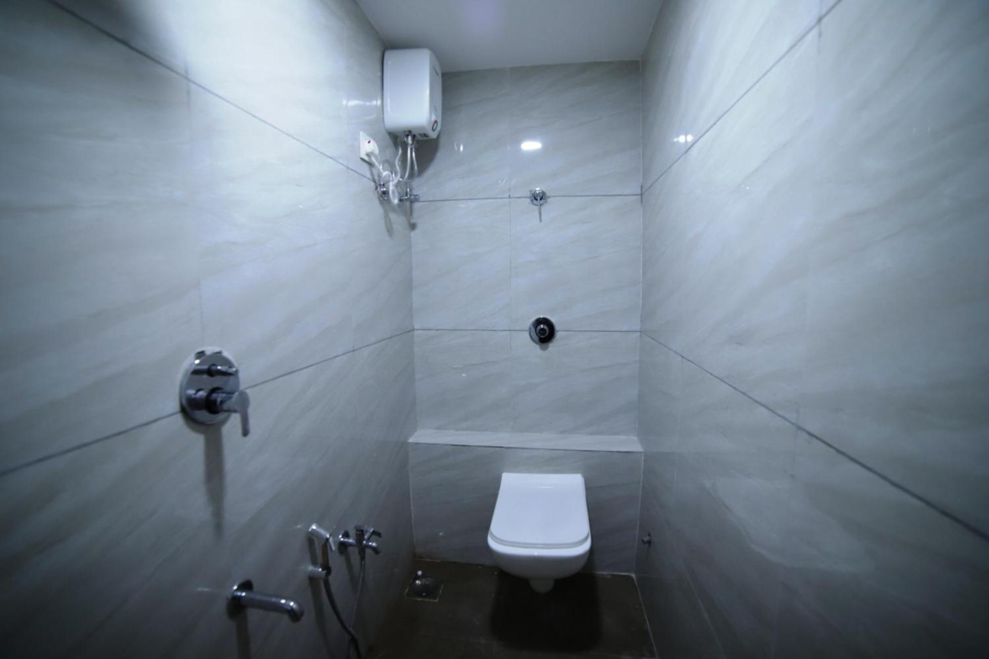 Hotel Surya 2*