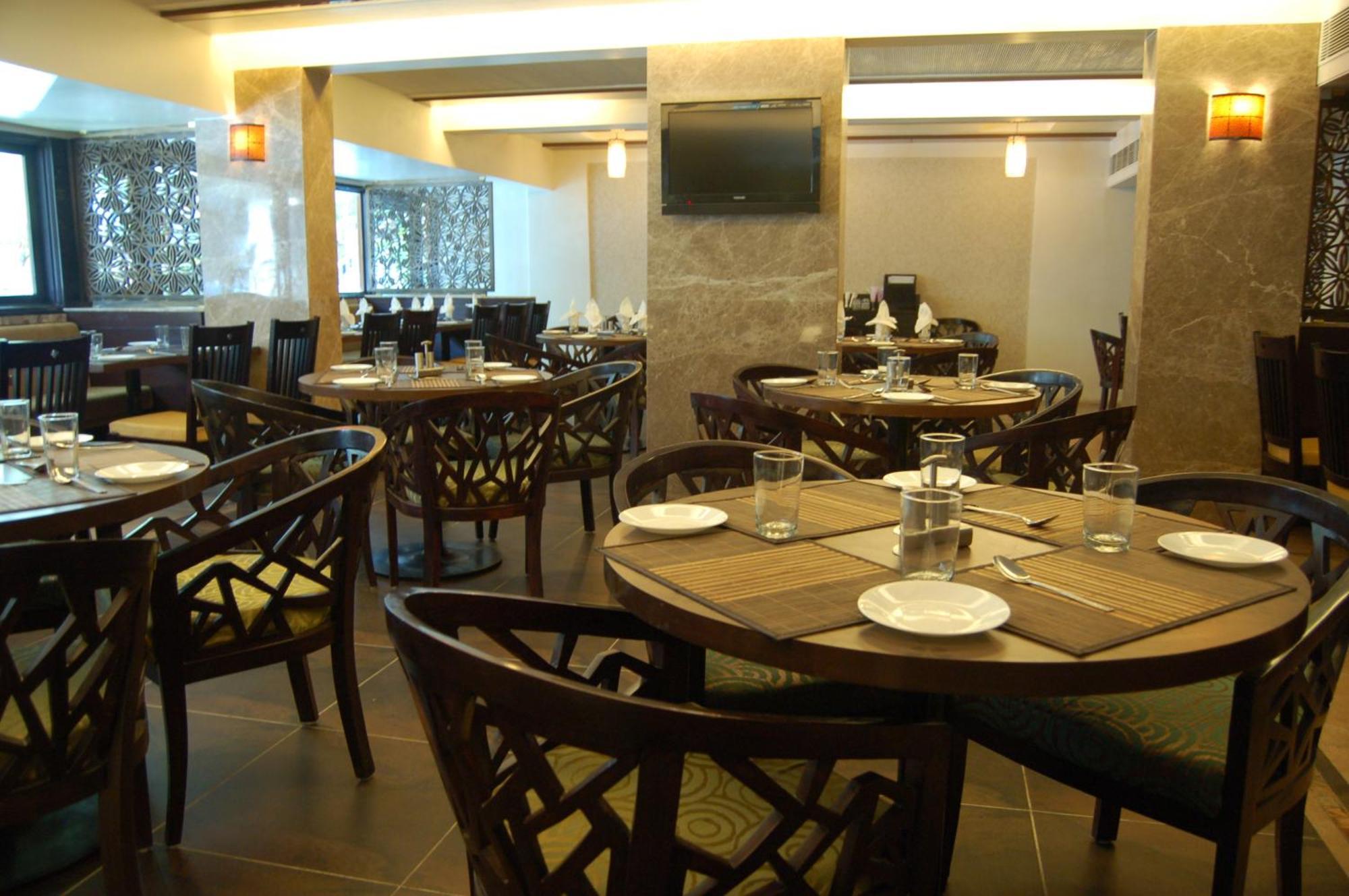Hotel Comfort President Near Junction Station Ahmedabad