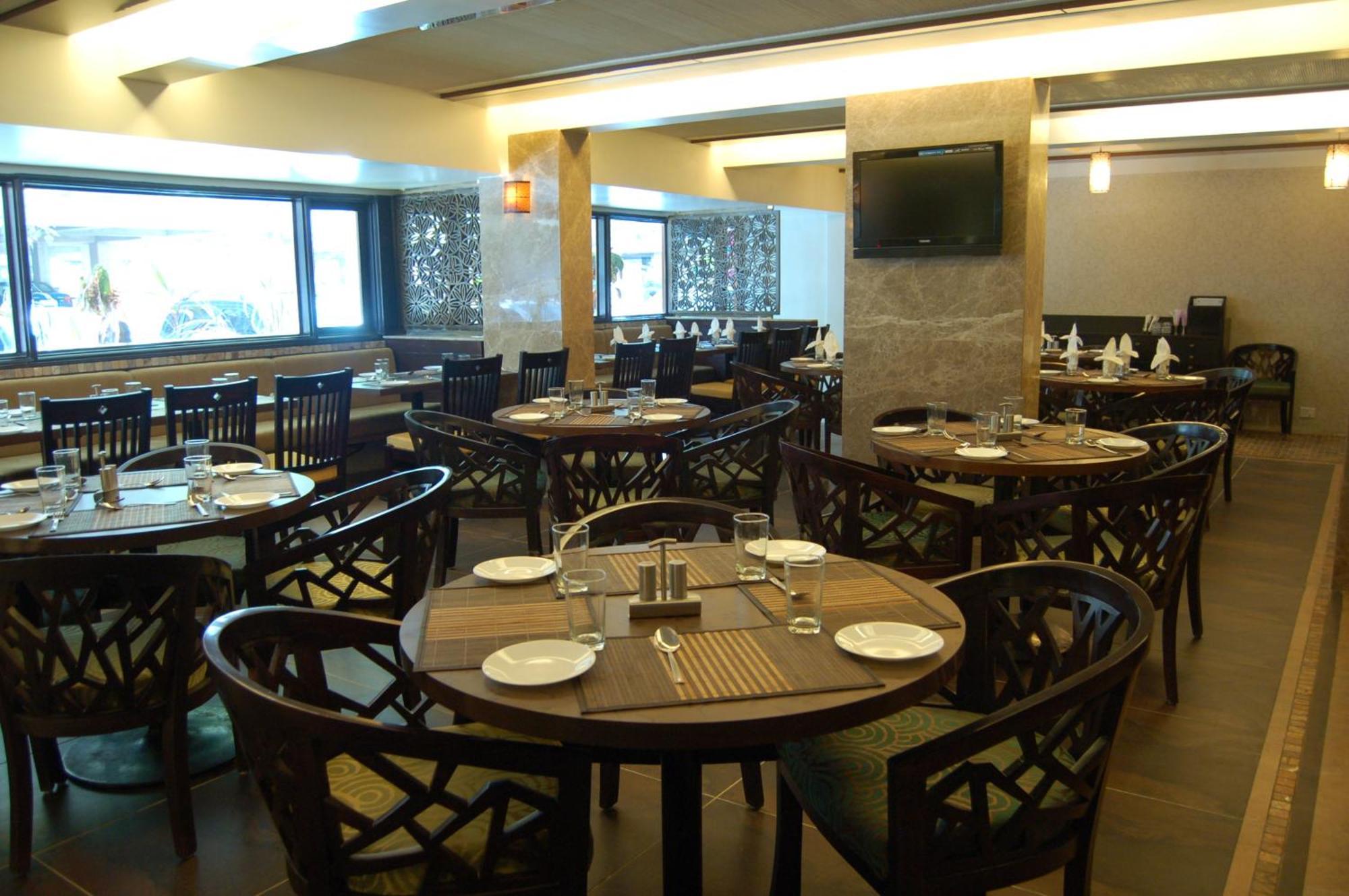 Comfort President Near Junction Station 4* Ahmedabad