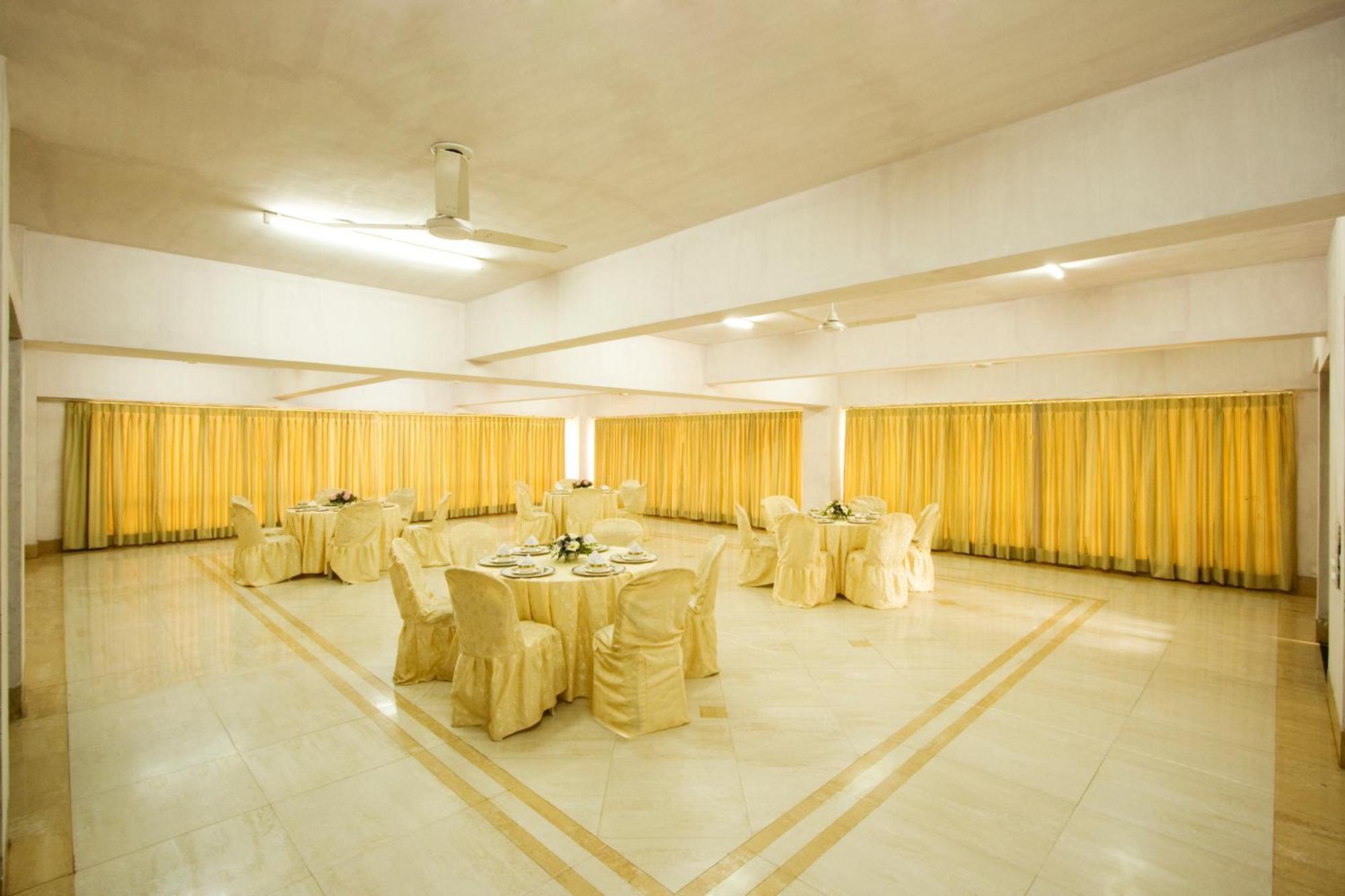 Hotel Platinum Residency Ahmedabad