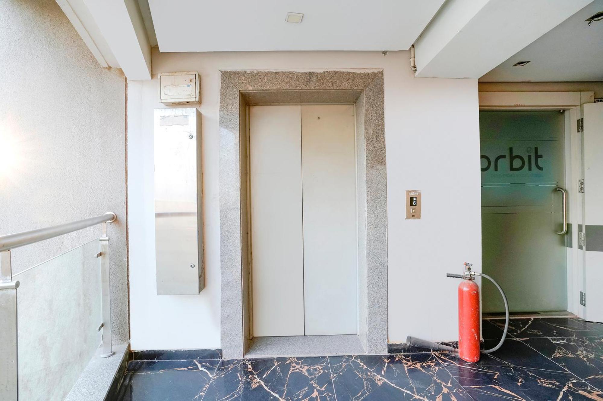 Hotel Fabexpress Royal Bird