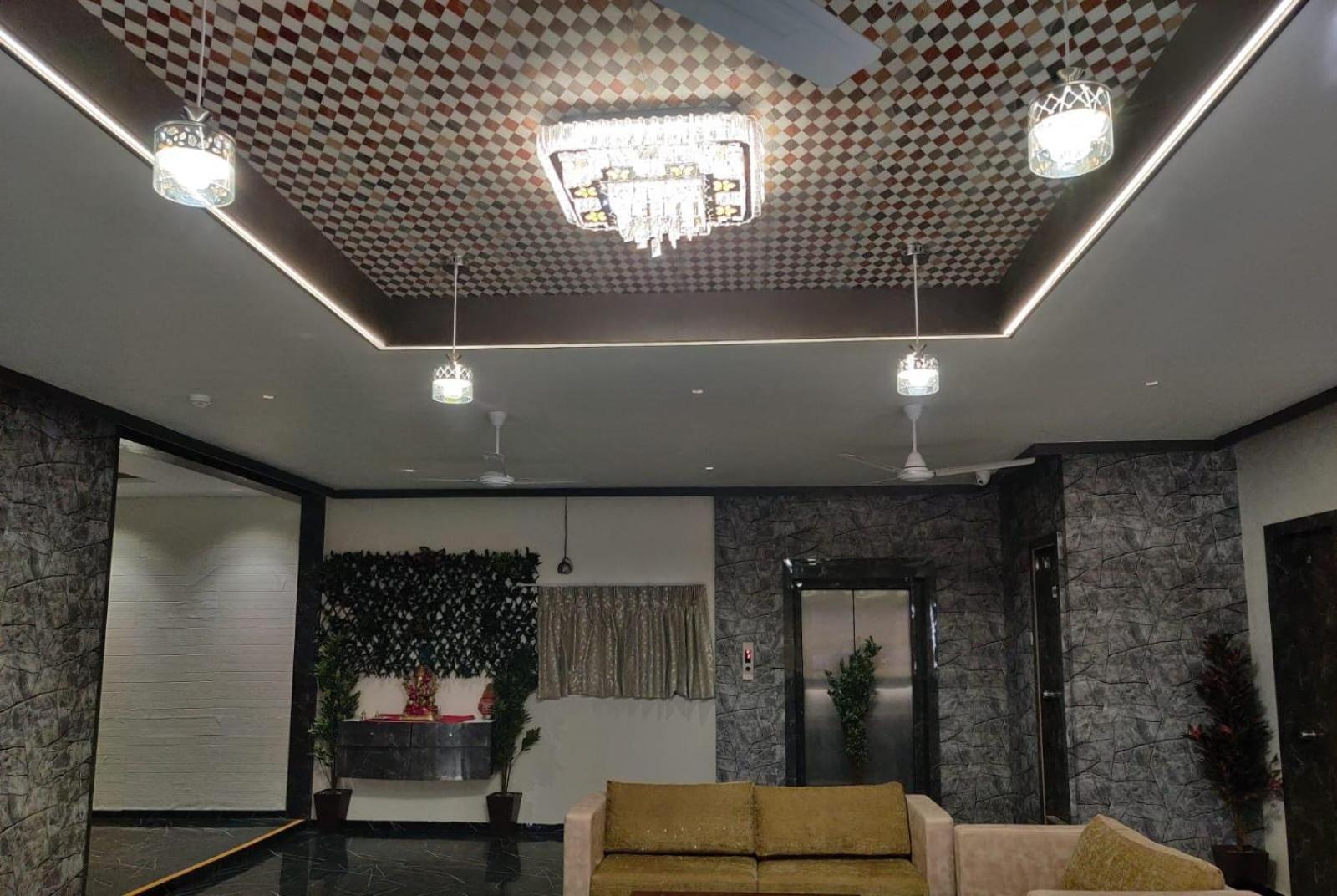 Selfie Hotel