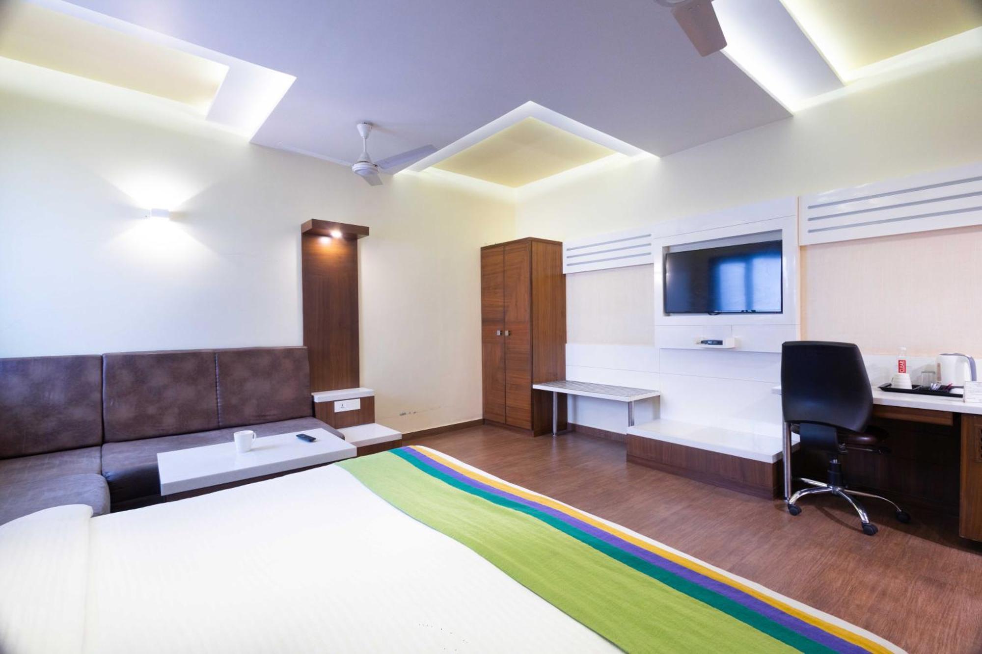 Hotel Treebo Ambassador Ahmedabad