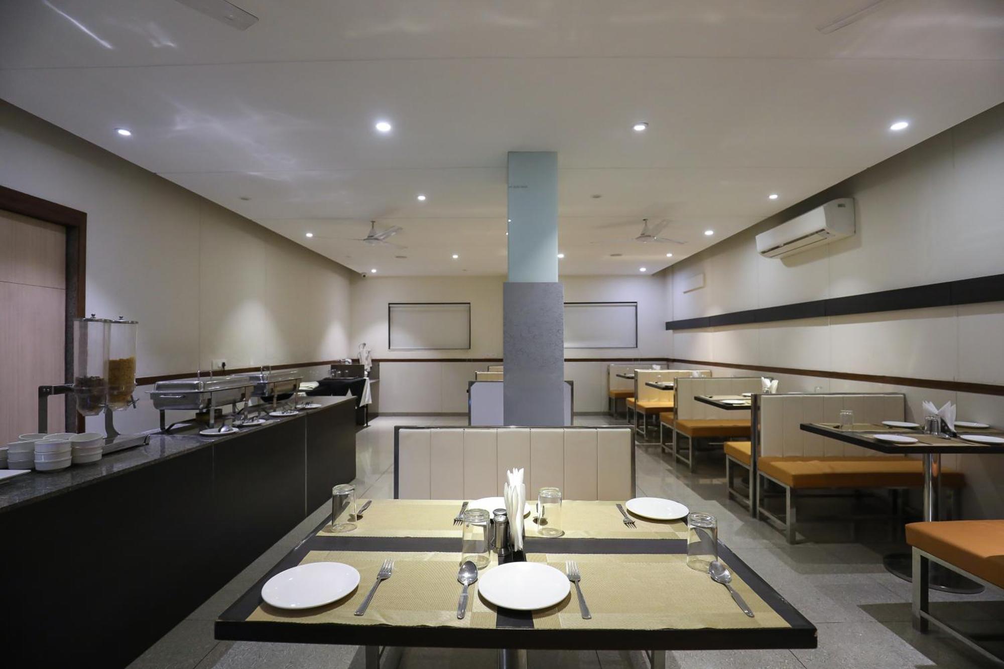 Hotel Ashray Express Ahmedabad