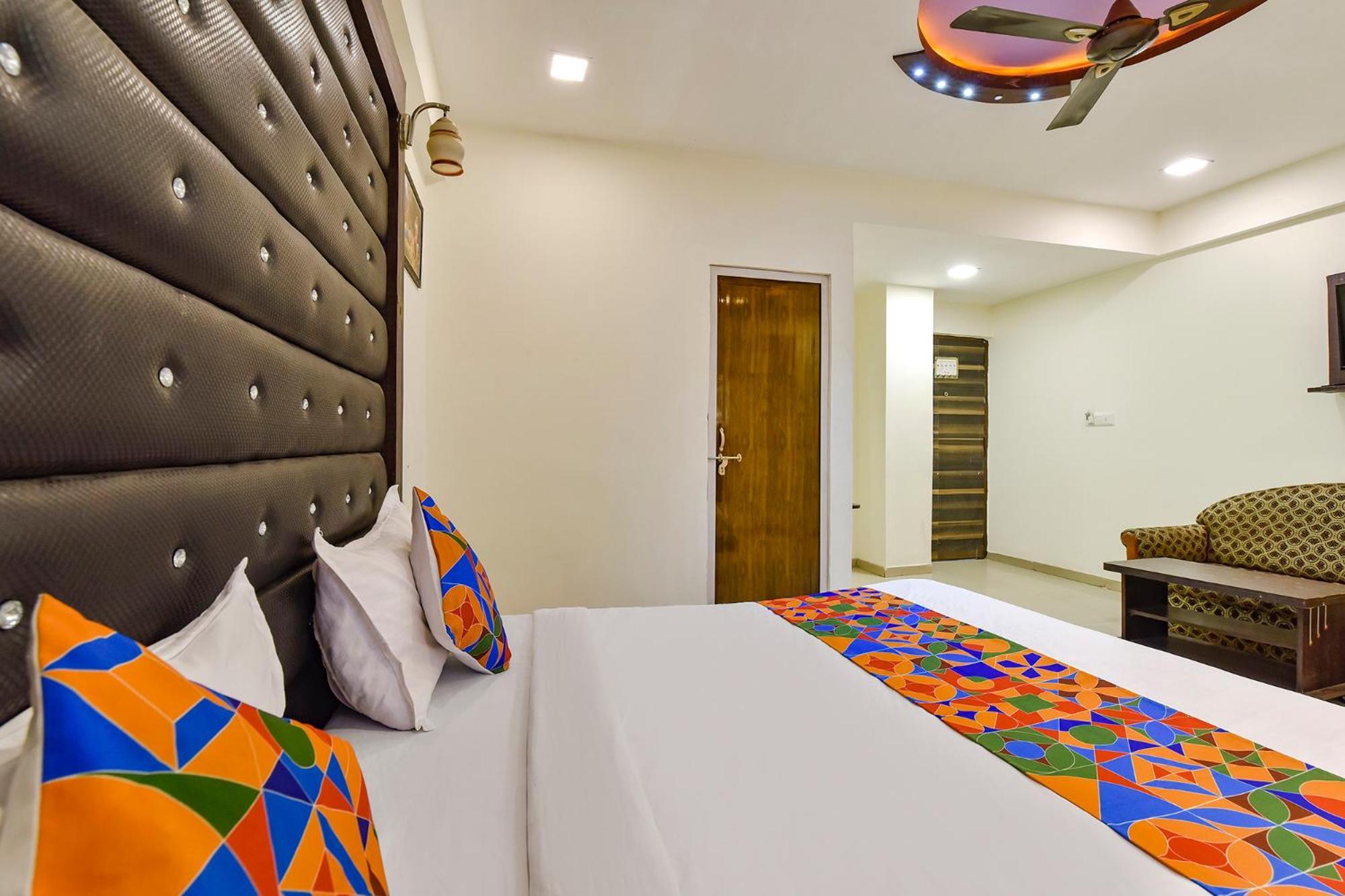 Fabhotel Crystal Ii - Paldi Char Rasta Hotel Ahmedabad