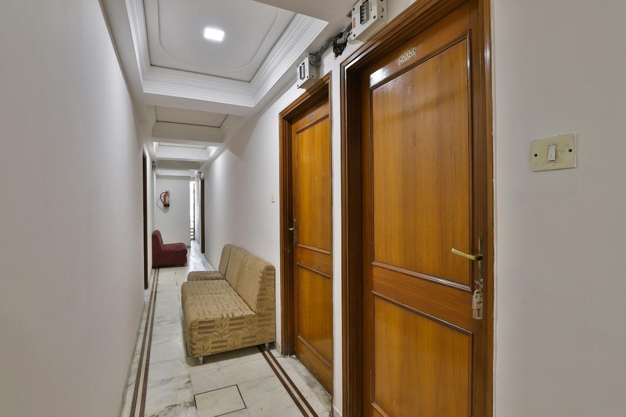 Oyo Flagship Darshan & Restaurant Hotel 4*