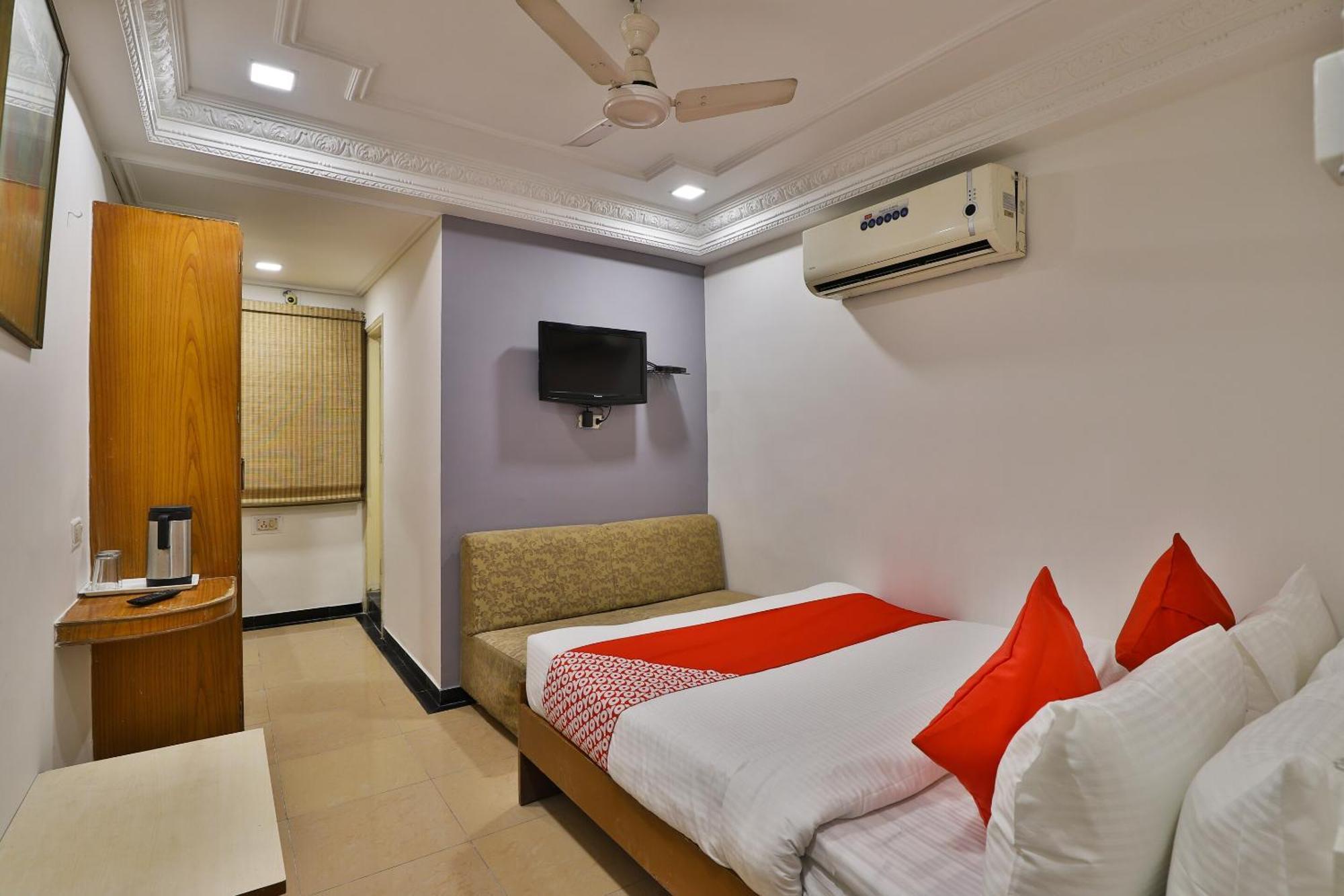 Oyo Flagship Darshan & Restaurant Hotel