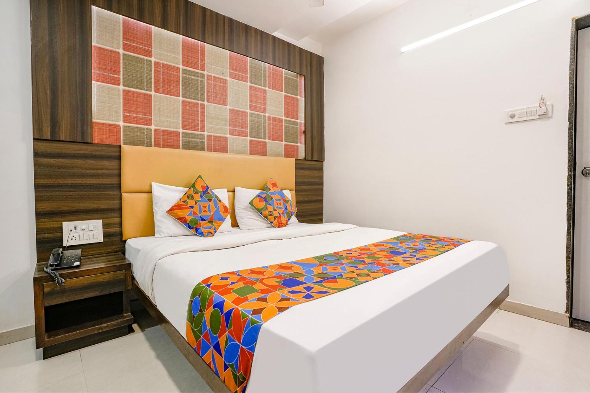Hotel Fabhotel Ratna Palace Ahmedabad