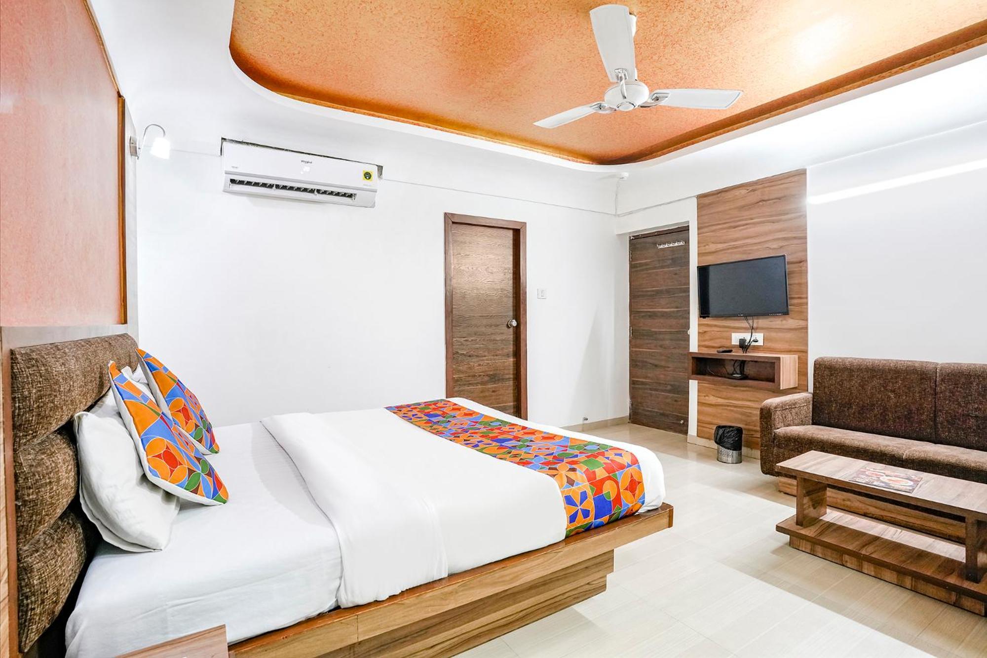 Fabhotel Ratna Palace Hotel 3*