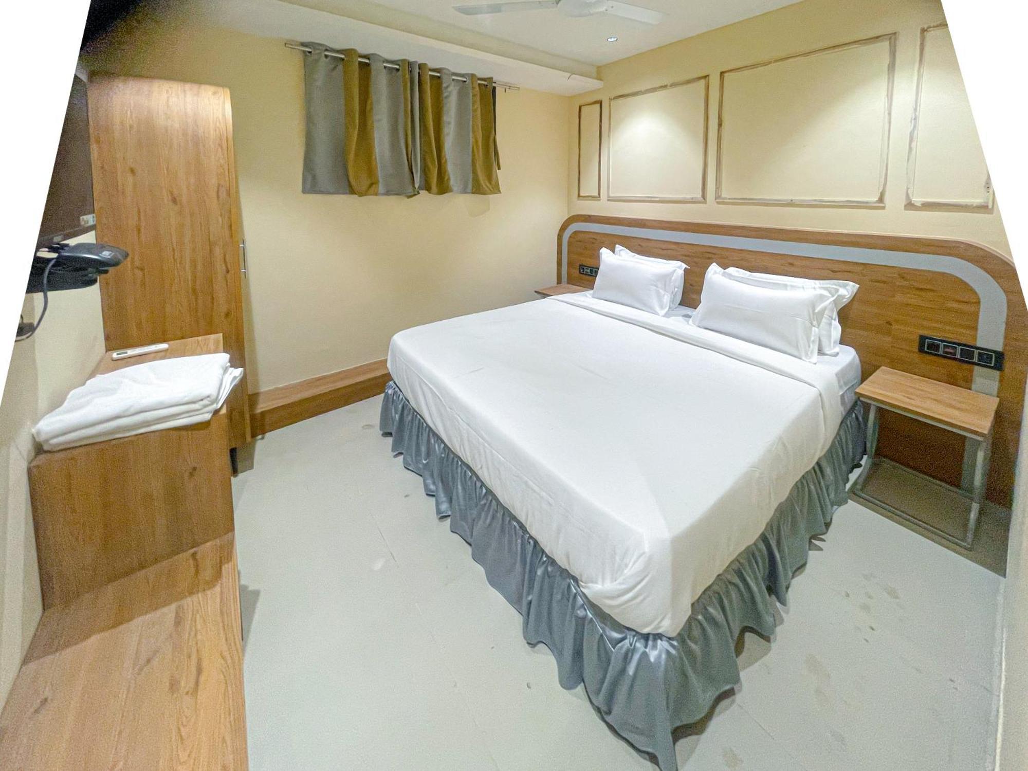 Nova Bopal Hotel 3*