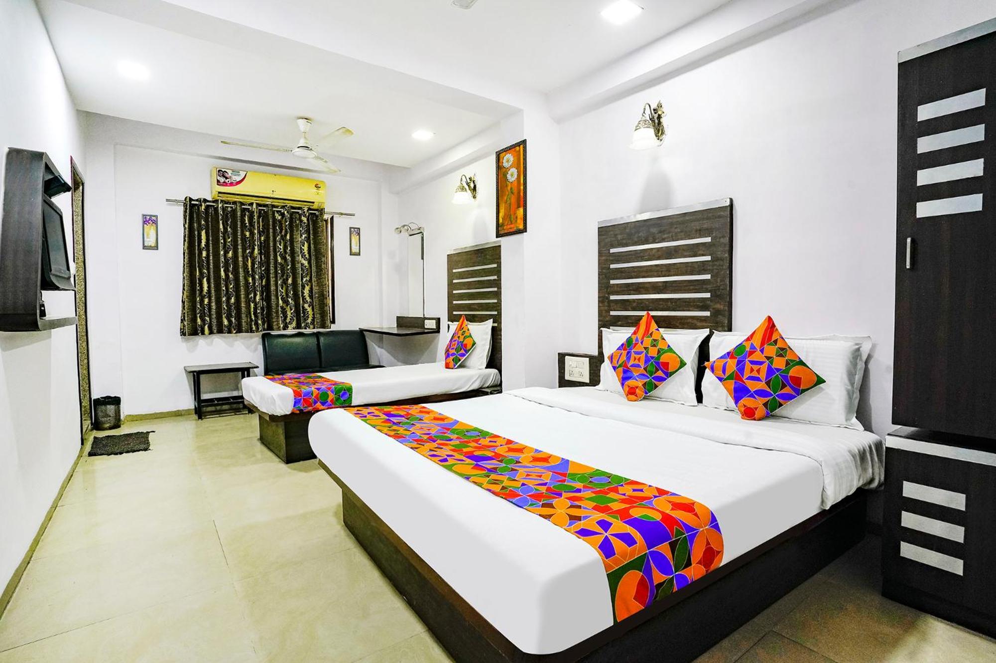 Fabhotel Santro Hotel *