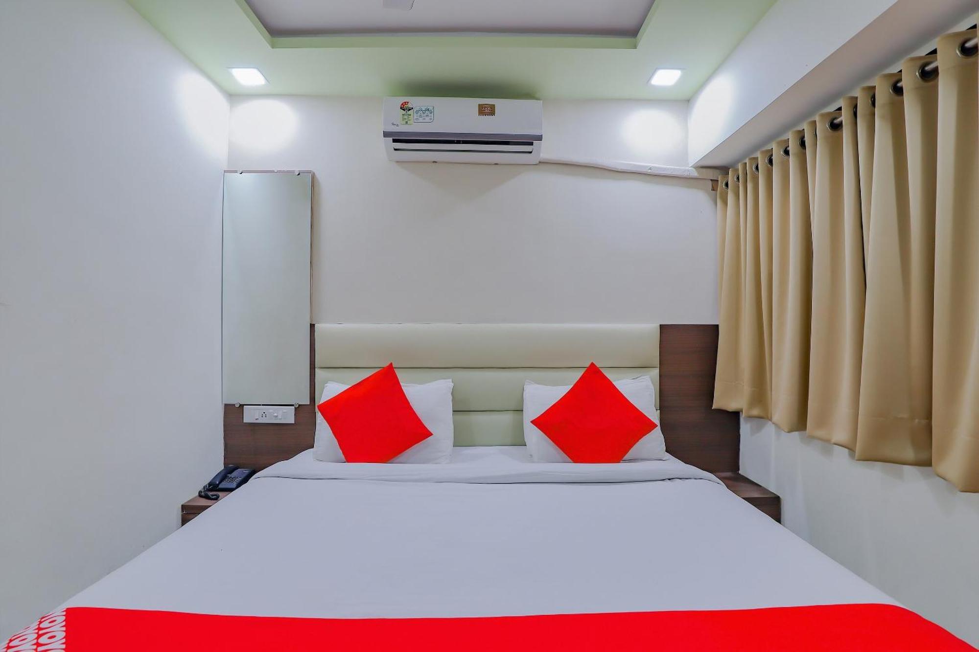 Hotel O Greenwood 4* Ahmedabad