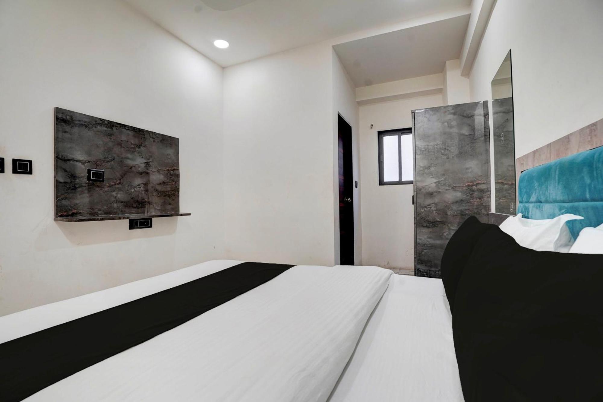 Oyo Westin Park Hotel