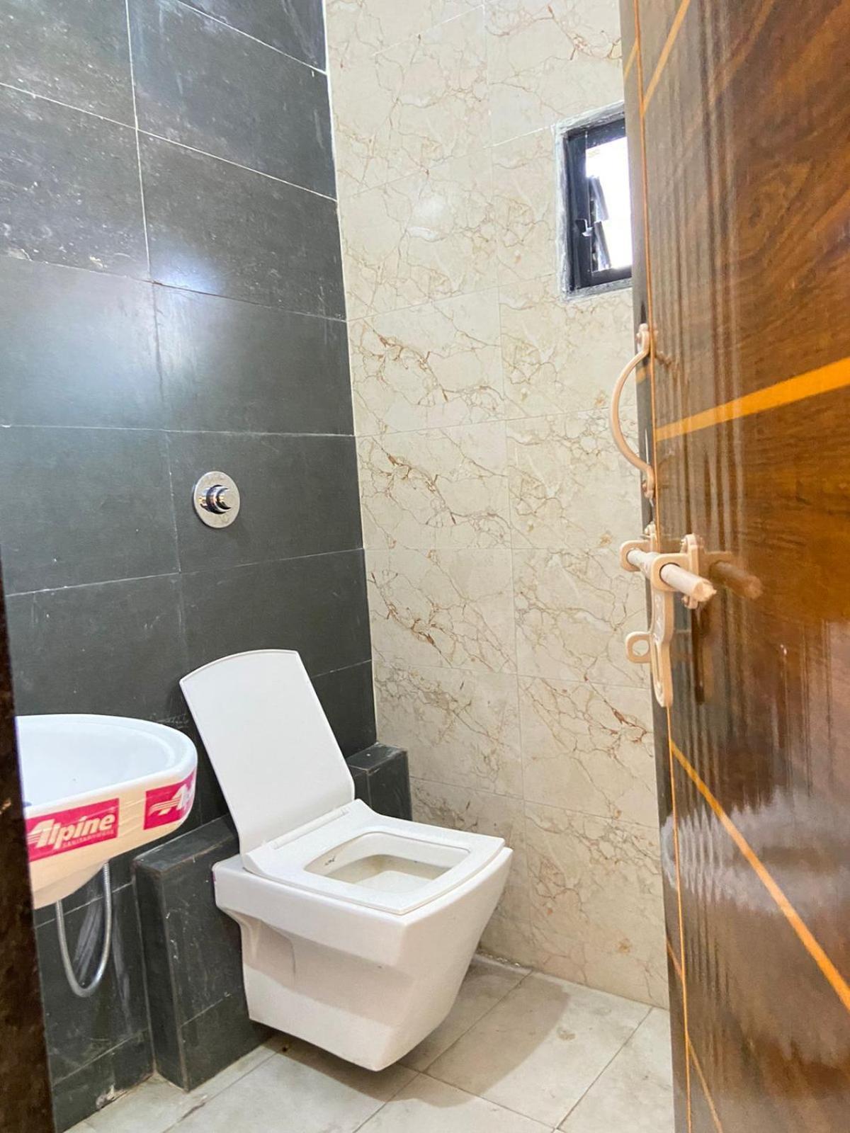Sarovar Narol Guest house Ahmedabad
