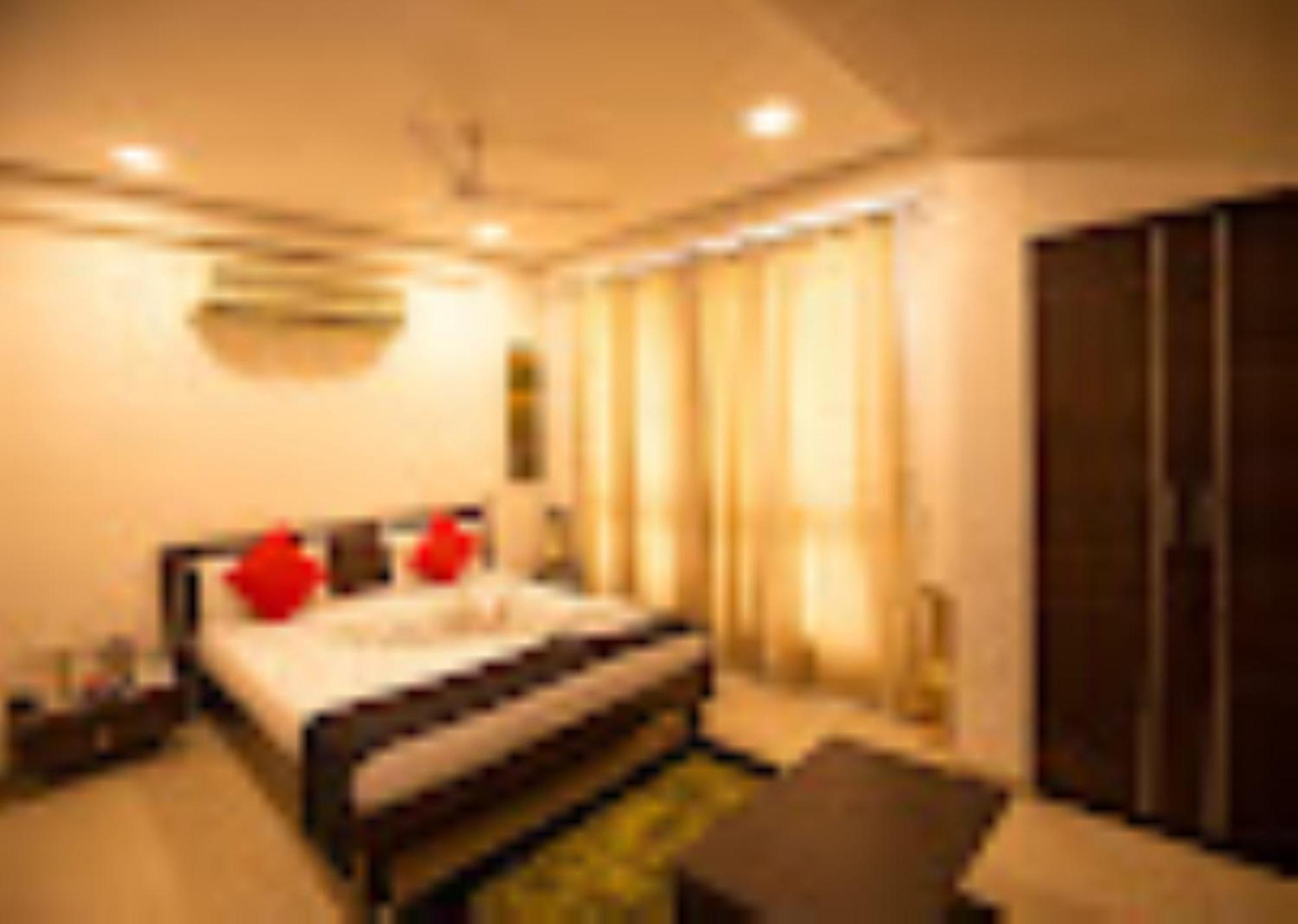 Hotel Shrimad Residency