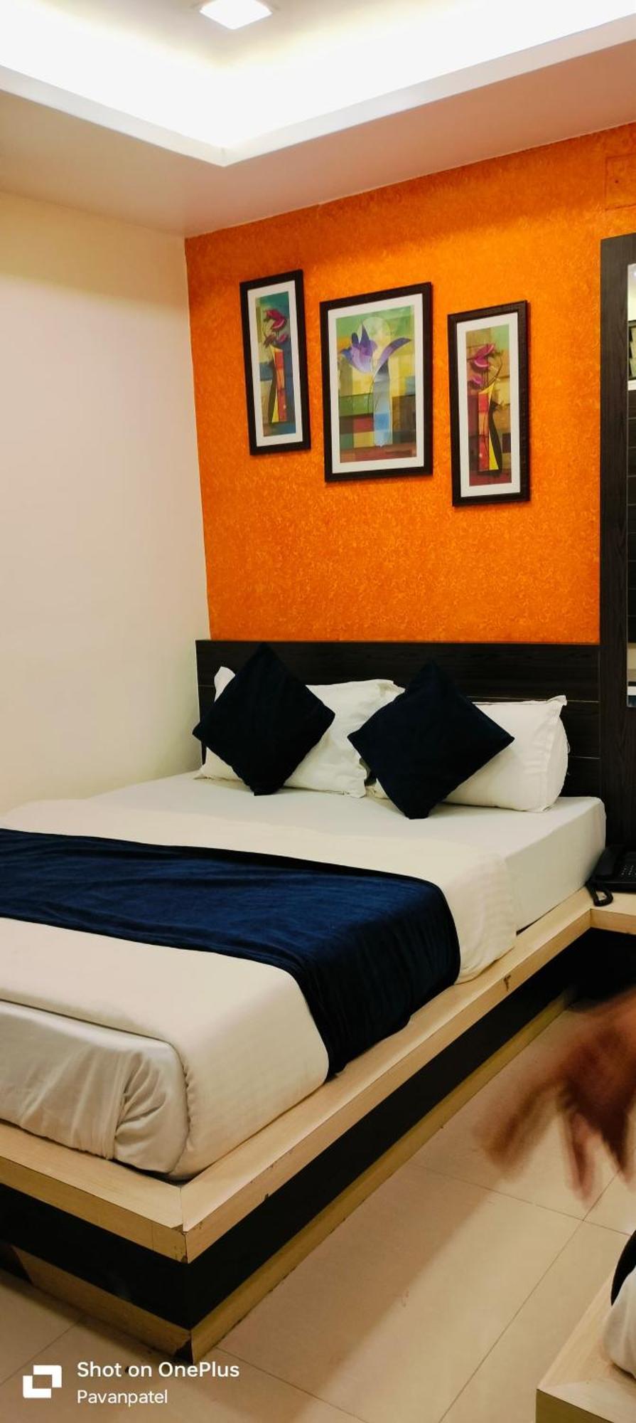 Sunrise Hotel