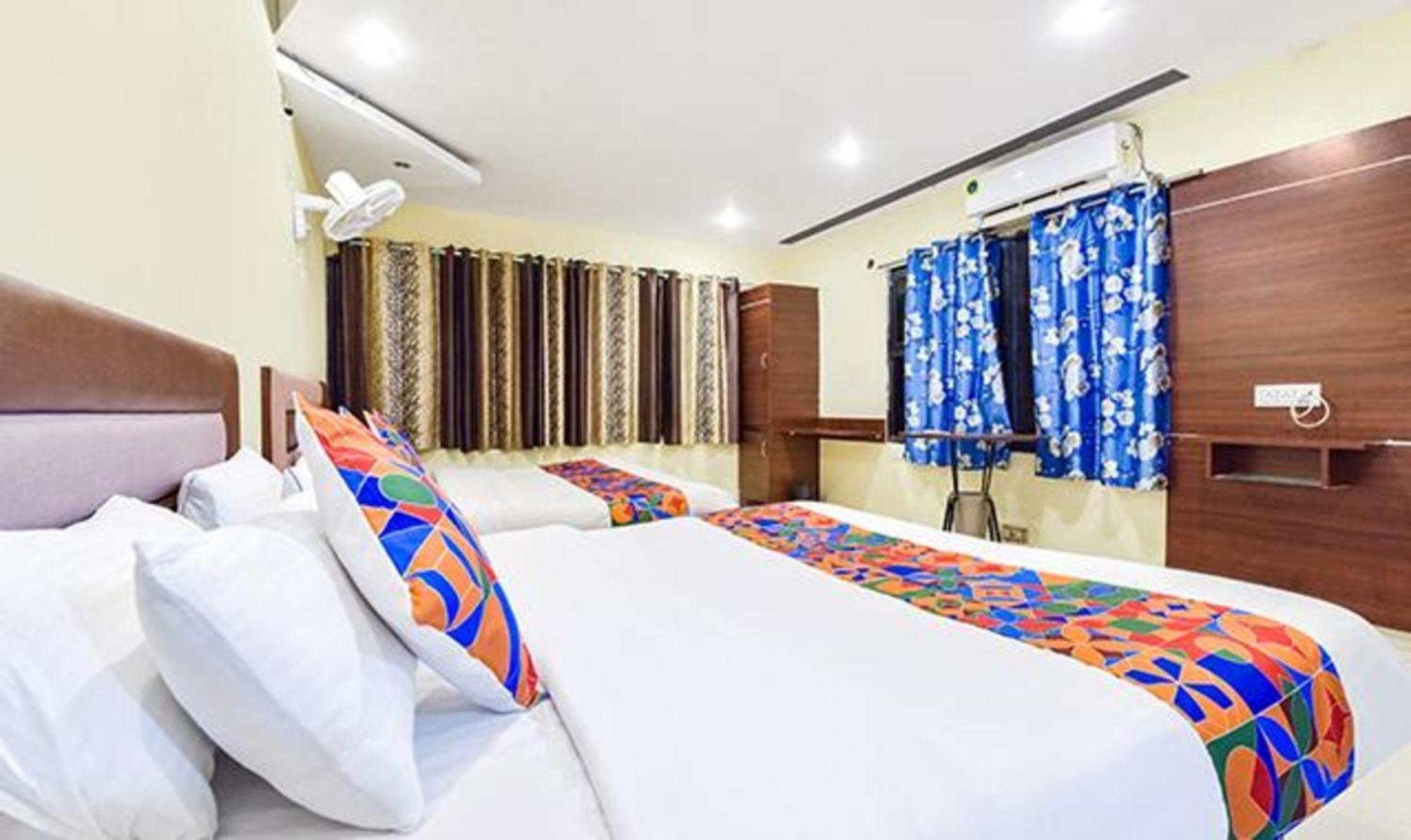 Fabexpress Poonam Palace Hotel Ahmedabad