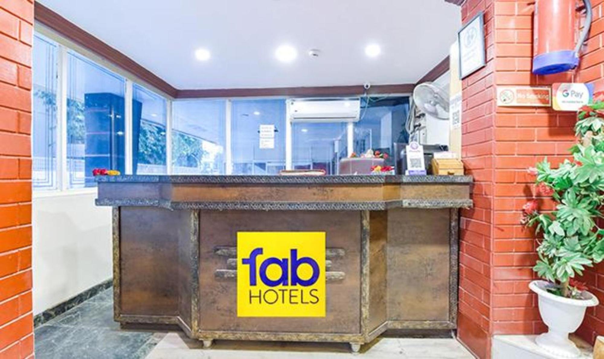 Fabexpress Poonam Palace Hotel 3*