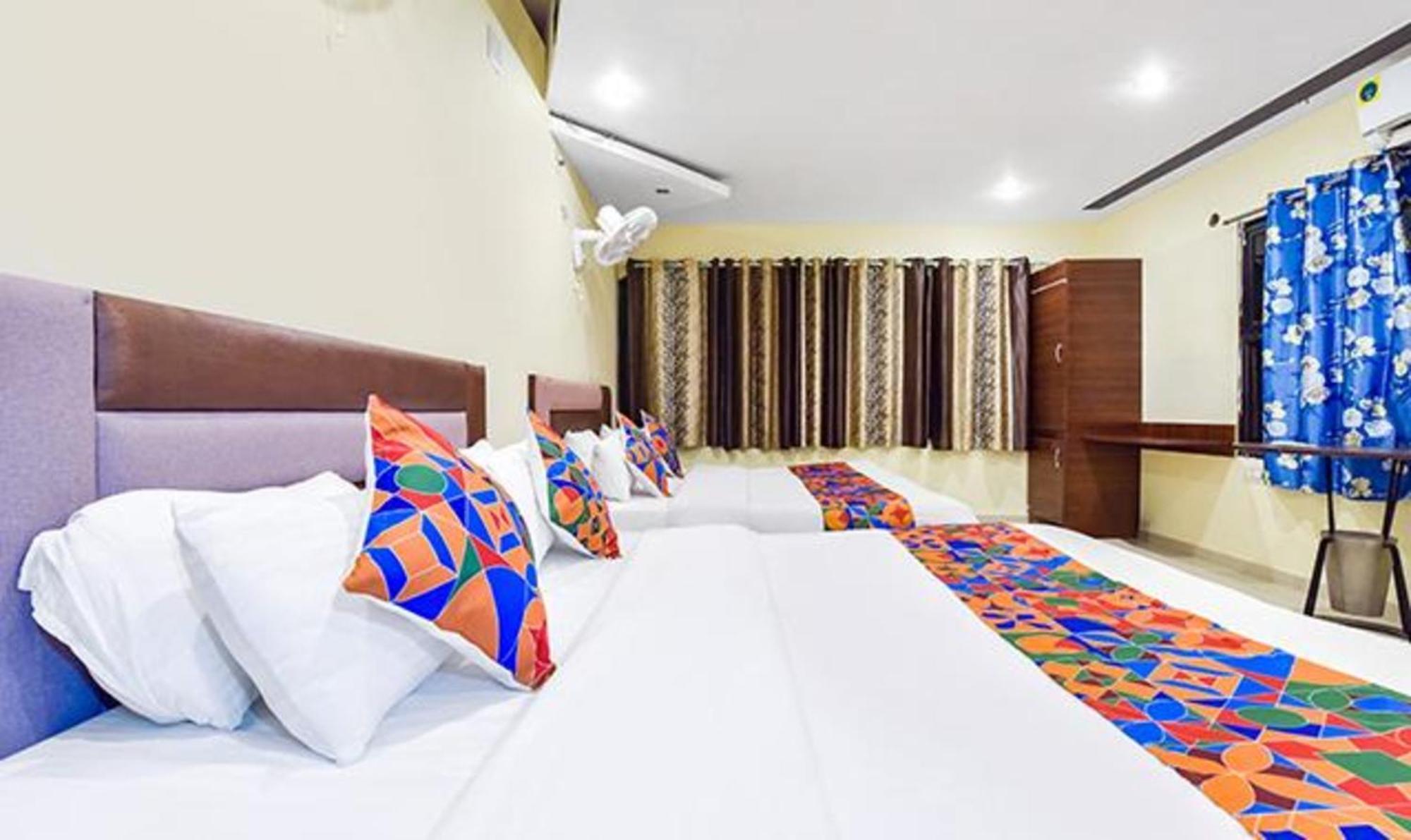 Fabexpress Poonam Palace 3*