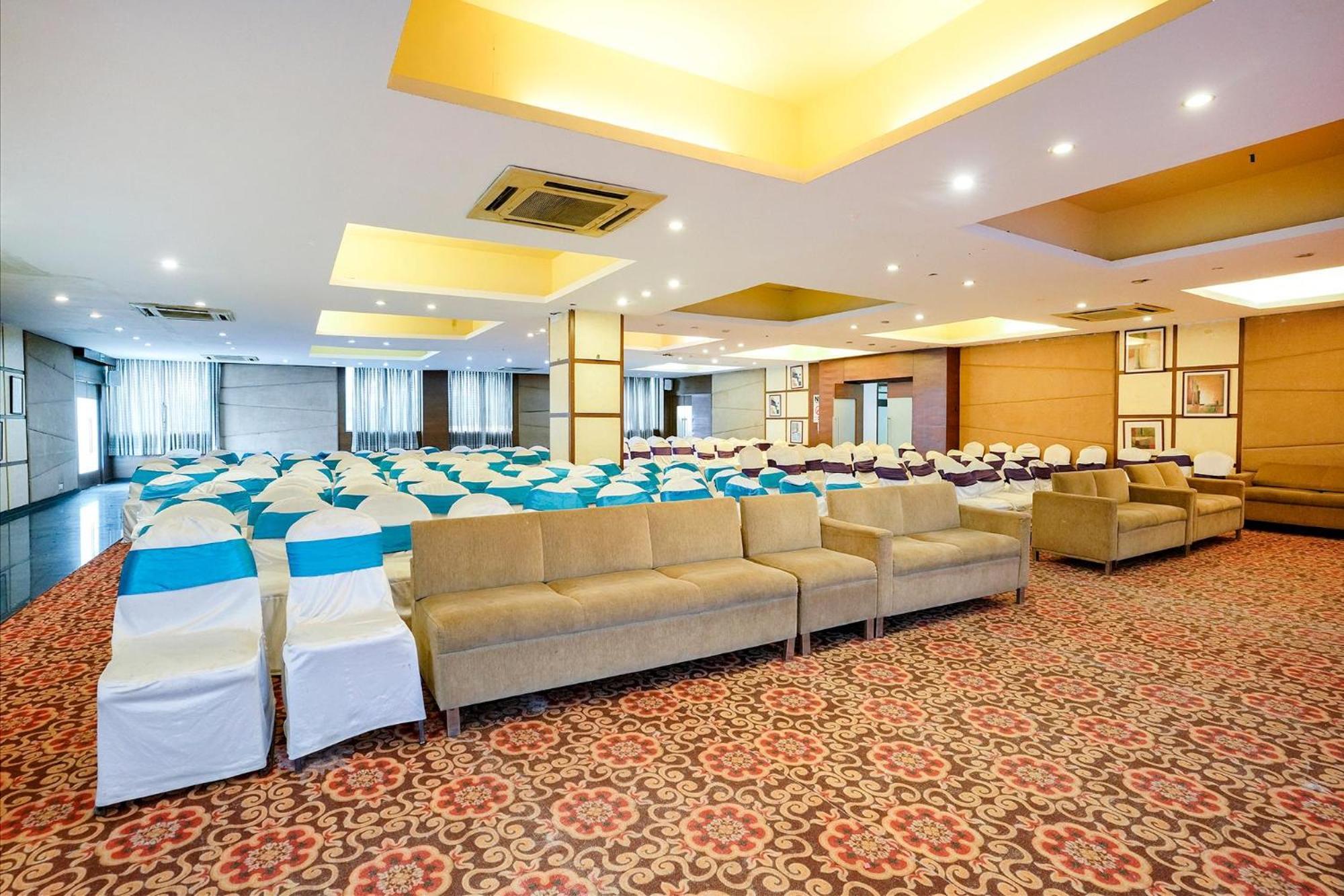 Fabhotel Cambay Sapphire 3*