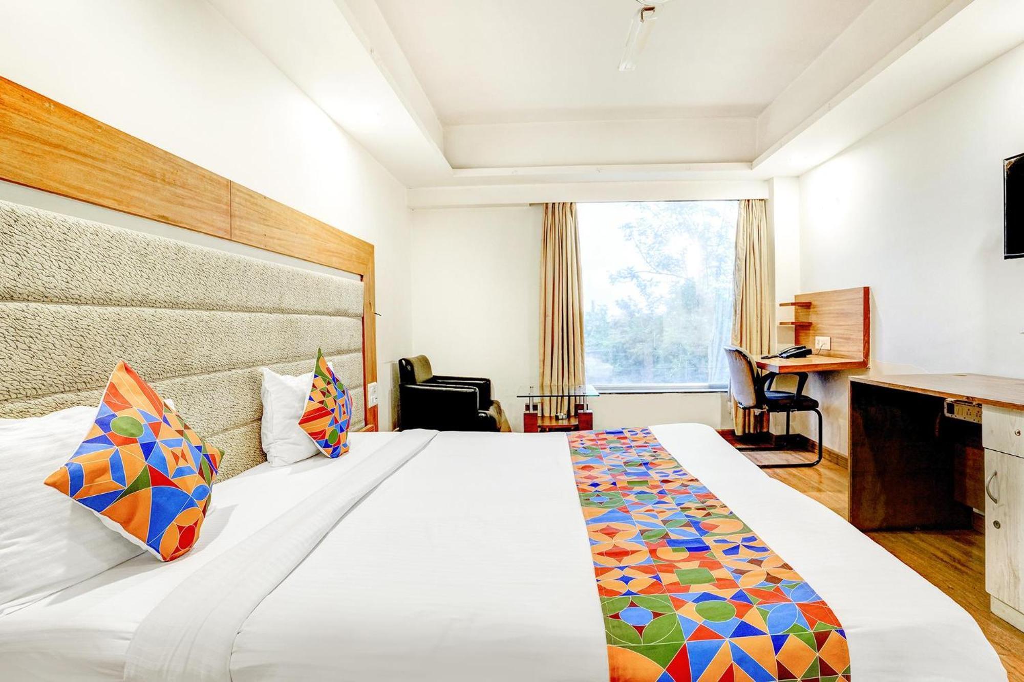 Fabhotel Cambay Sapphire Hotel