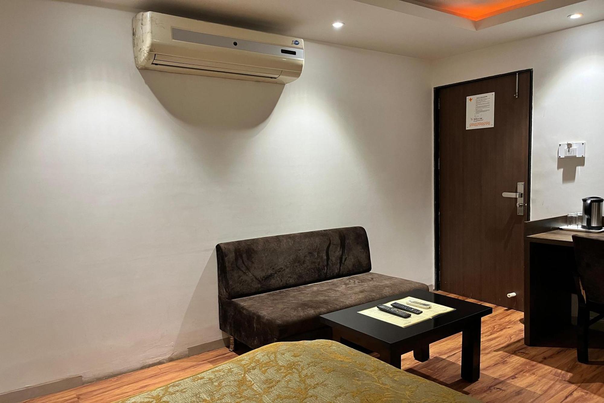 Shailly Hotel 3*