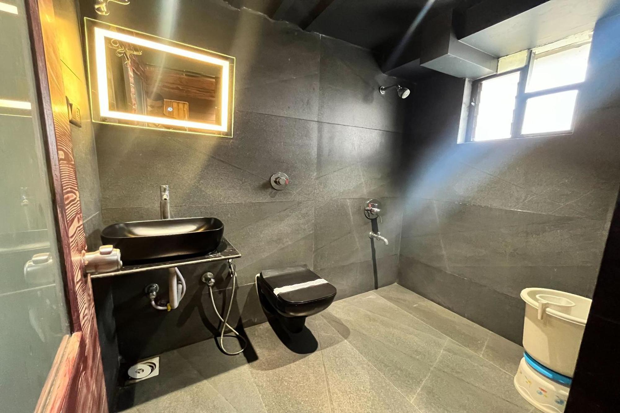 Hotel Shailly 3*