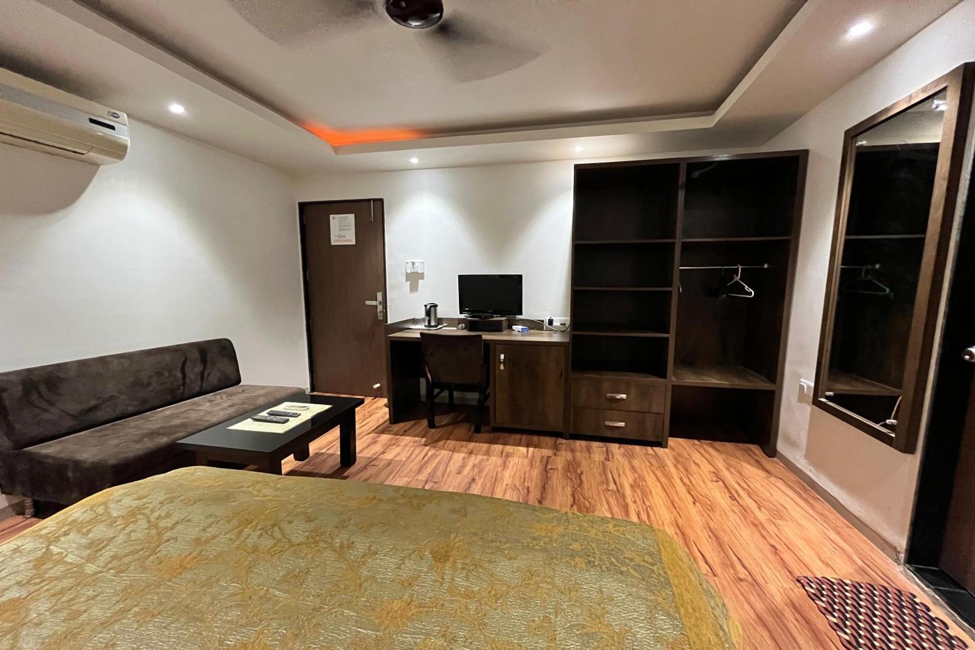 Shailly Hotel Ahmedabad