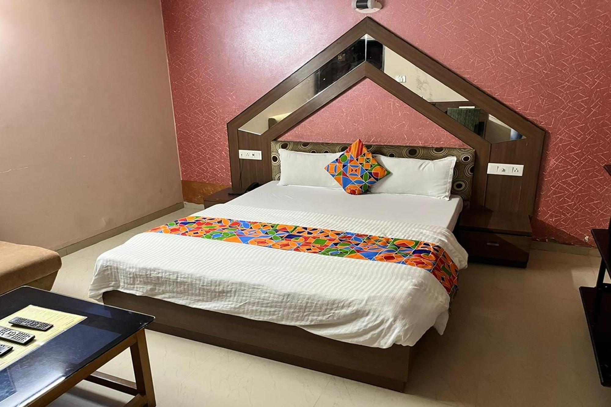 Shailly Hotel