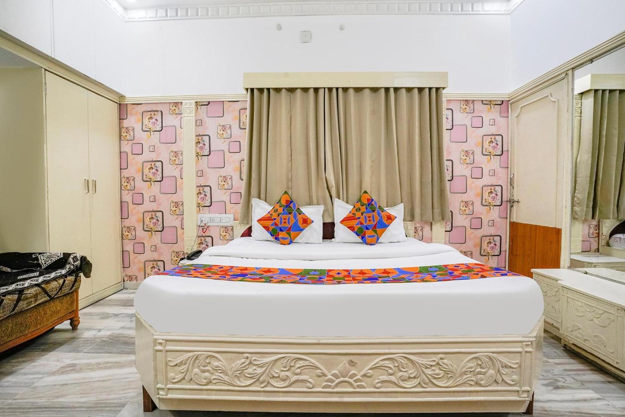 Fabhotel Rest & Peace Hotel 3*