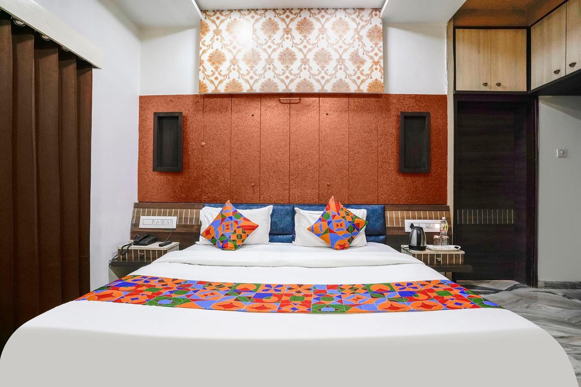 Hotel Fabhotel Rest & Peace Ahmedabad